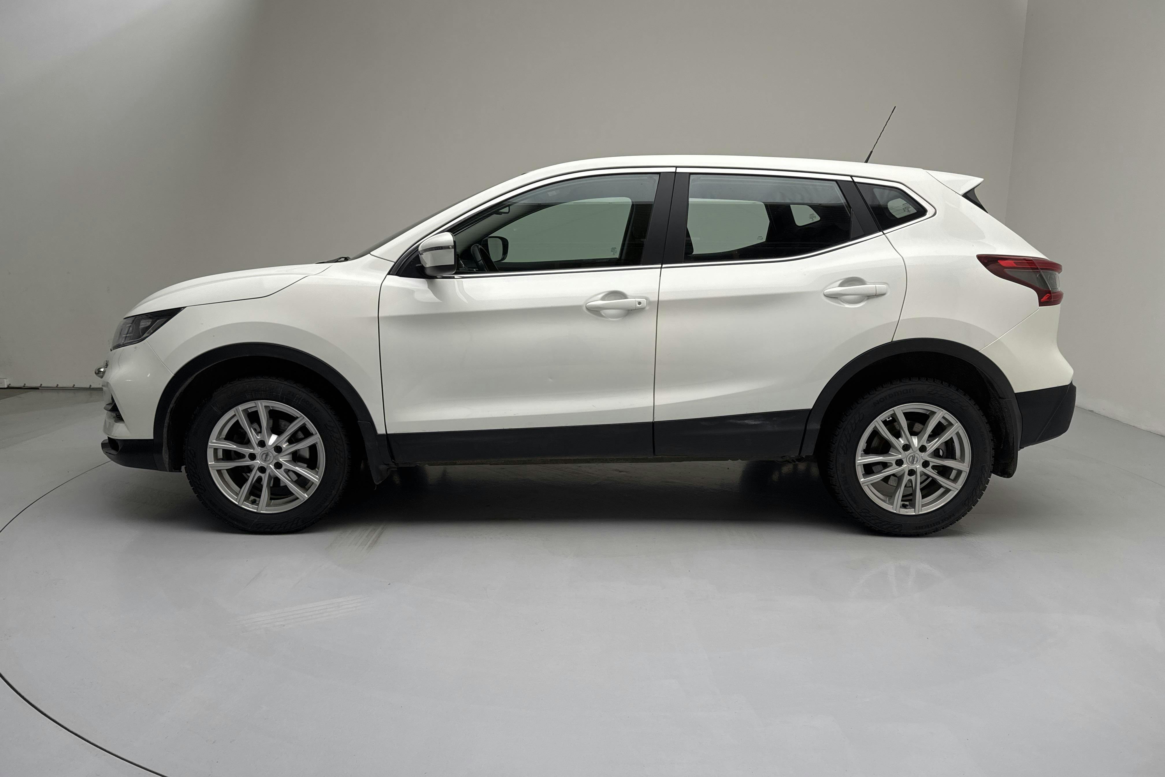 Presentation photo 2 of 12: Nissan Qashqai 1.5 dCi (115hk) - 158 890 km - Automatic - white - 2019
