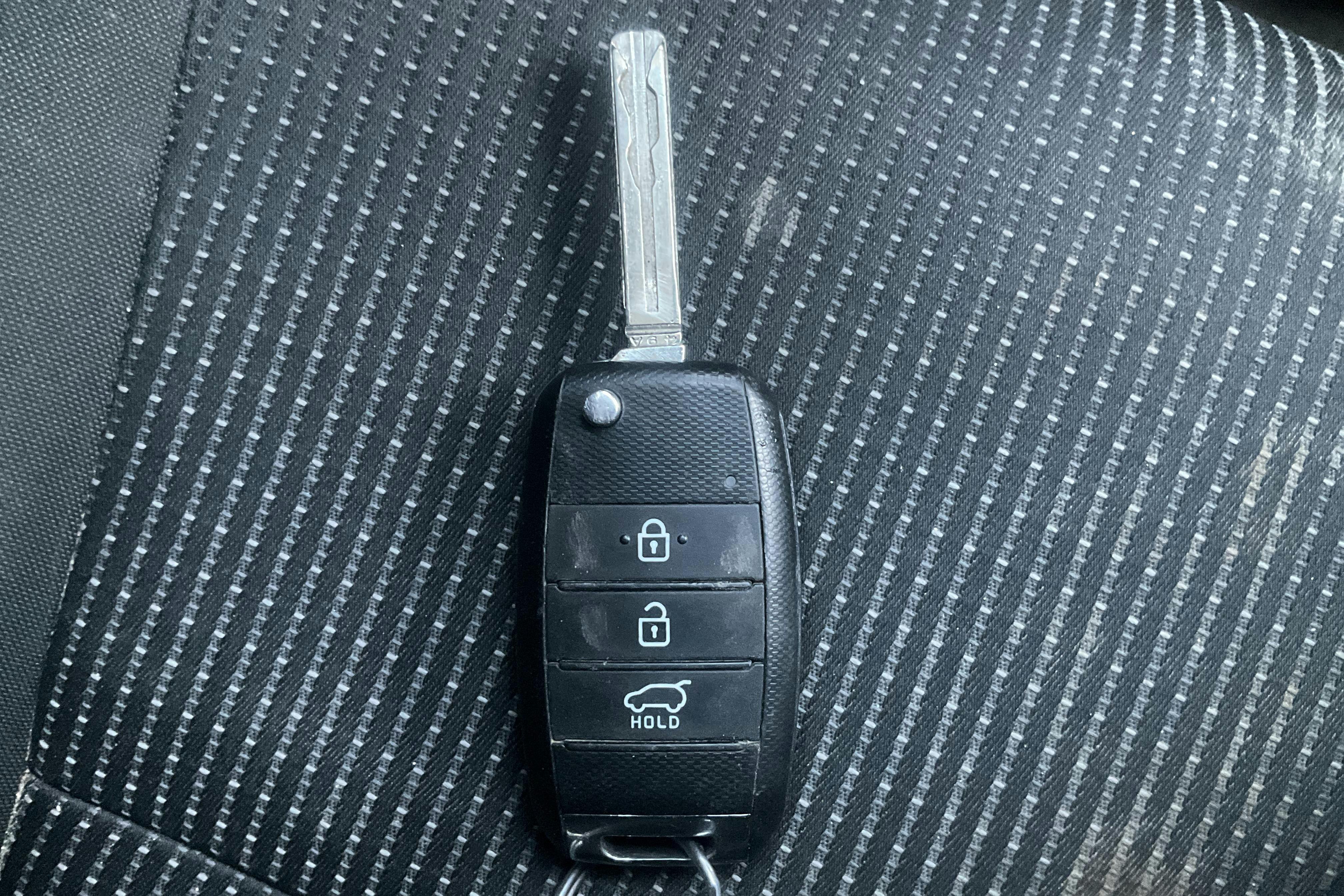 Presentation photo 15 of 15: KIA Sportage 1.6 2WD (136hk) - 133 440 km - Manual - red - 2016