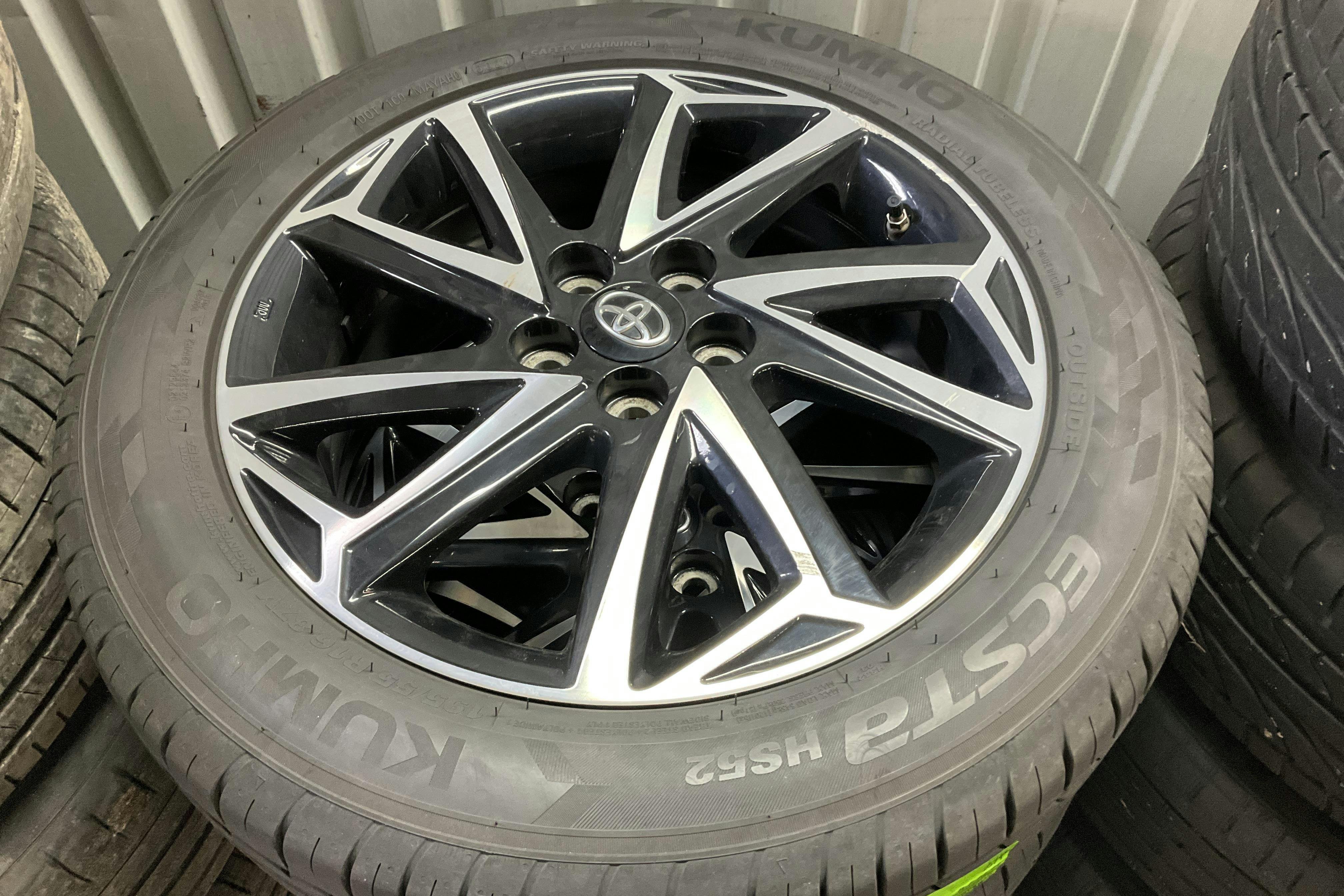 Presentation photo 12 of 12: Toyota Yaris 1.5 Hybrid 5dr (116hk) - 85 930 km - Automatic - white - 2021