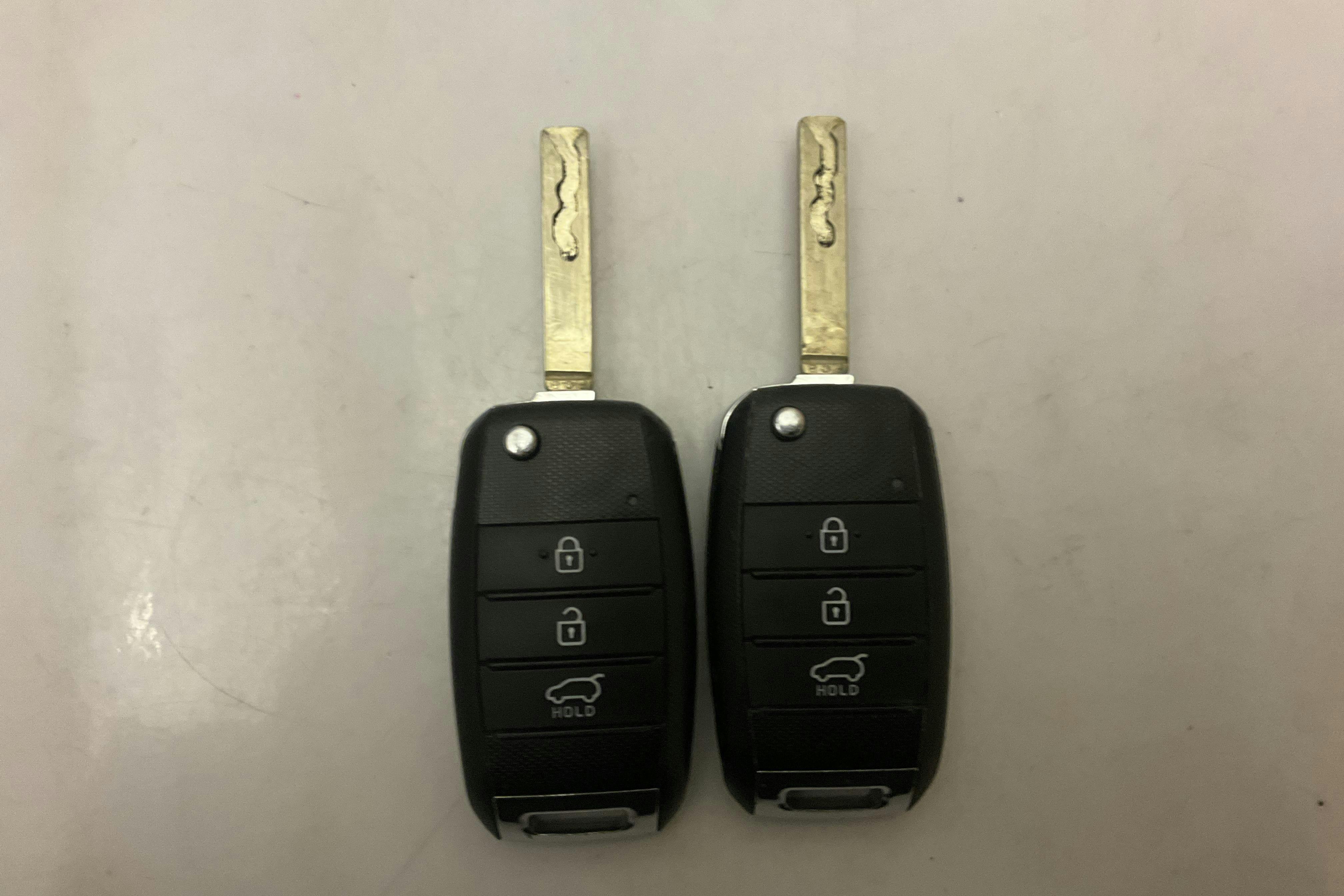 Presentation photo 13 of 13: KIA Stonic 1.0 T-GDi 48V (120hk) - 155 530 km - Automatic - white - 2021