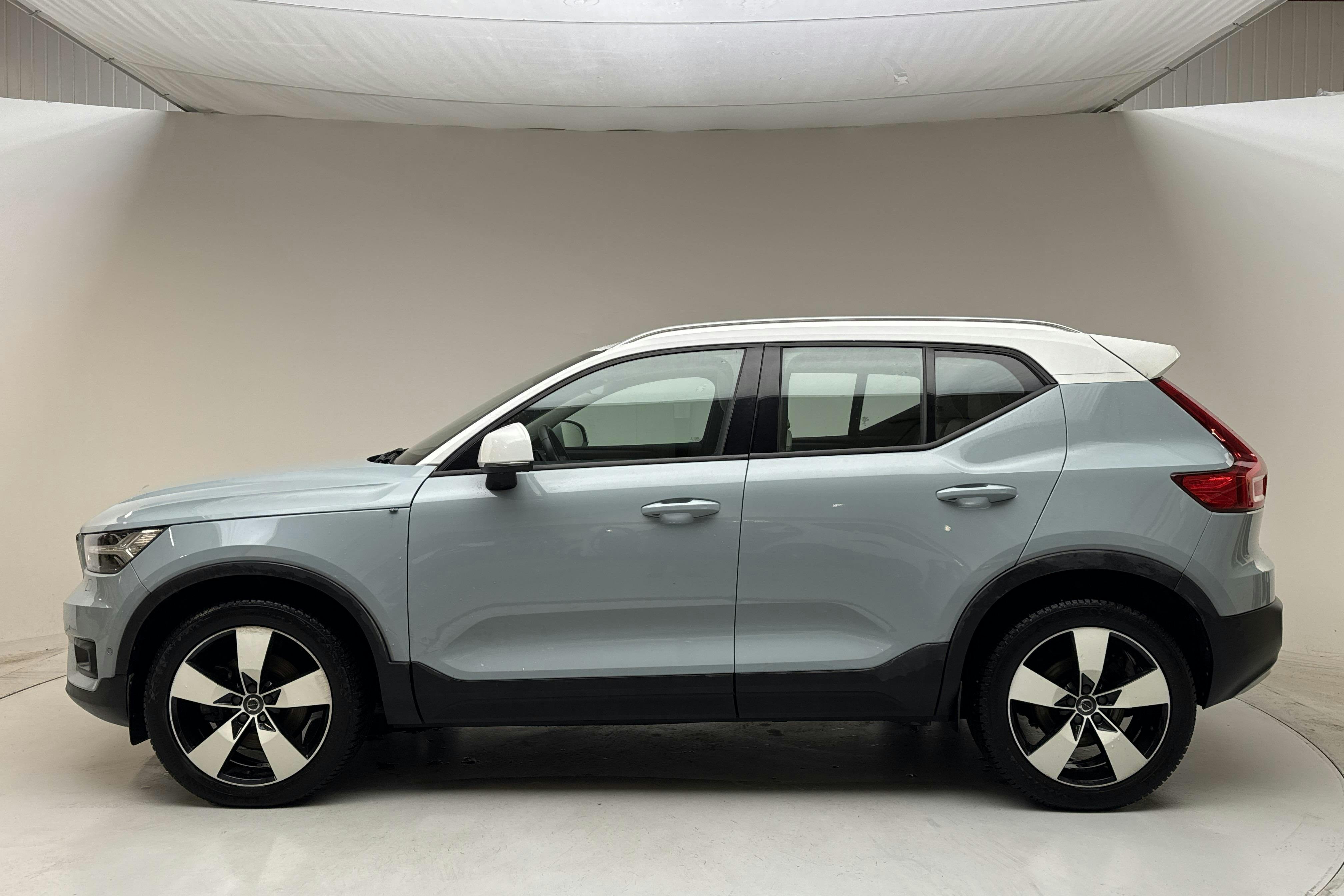 Presentation photo 2 of 16: Volvo XC40 T5 AWD (247hk) - 104 580 km - Automatic - Light Blue - 2018