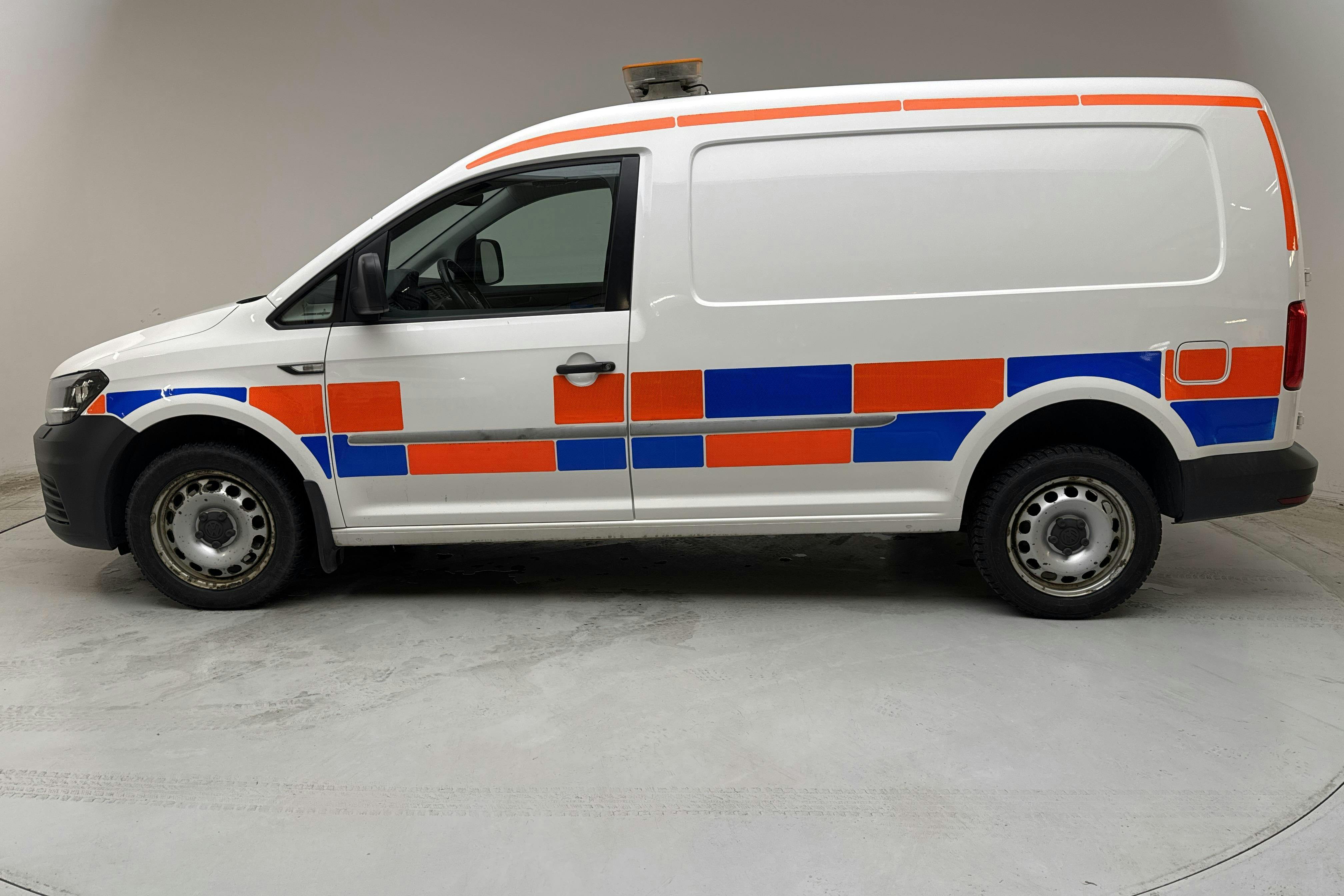 Presentation photo 2 of 9: VW Caddy 2.0 TDI Maxi Skåp 4MOTION (150hk) - 194 720 km - Automatic - white - 2018