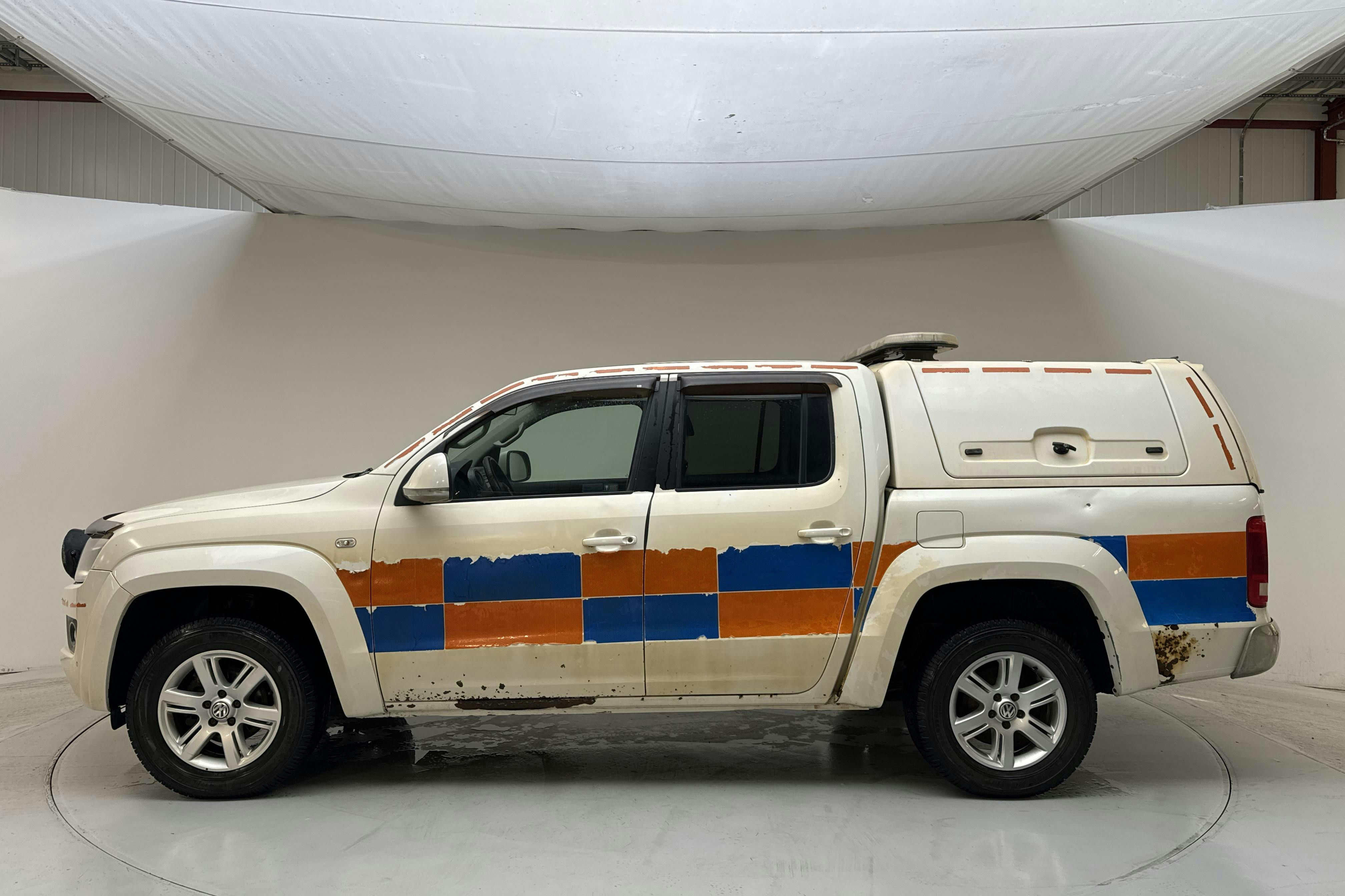 Presentation photo 2 of 12: VW Amarok 2.0 TDI 4motion (180hk) - 228 270 km - Automatic - white - 2013