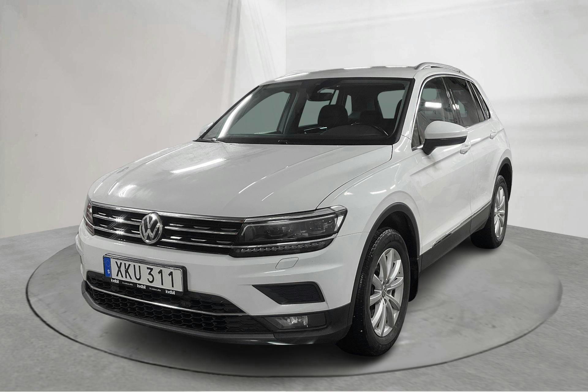 Presentationsfoto 1 av 14: VW Tiguan 2.0 TDI 4MOTION (190hk) - 21 177 mil - Automat - vit - 2018