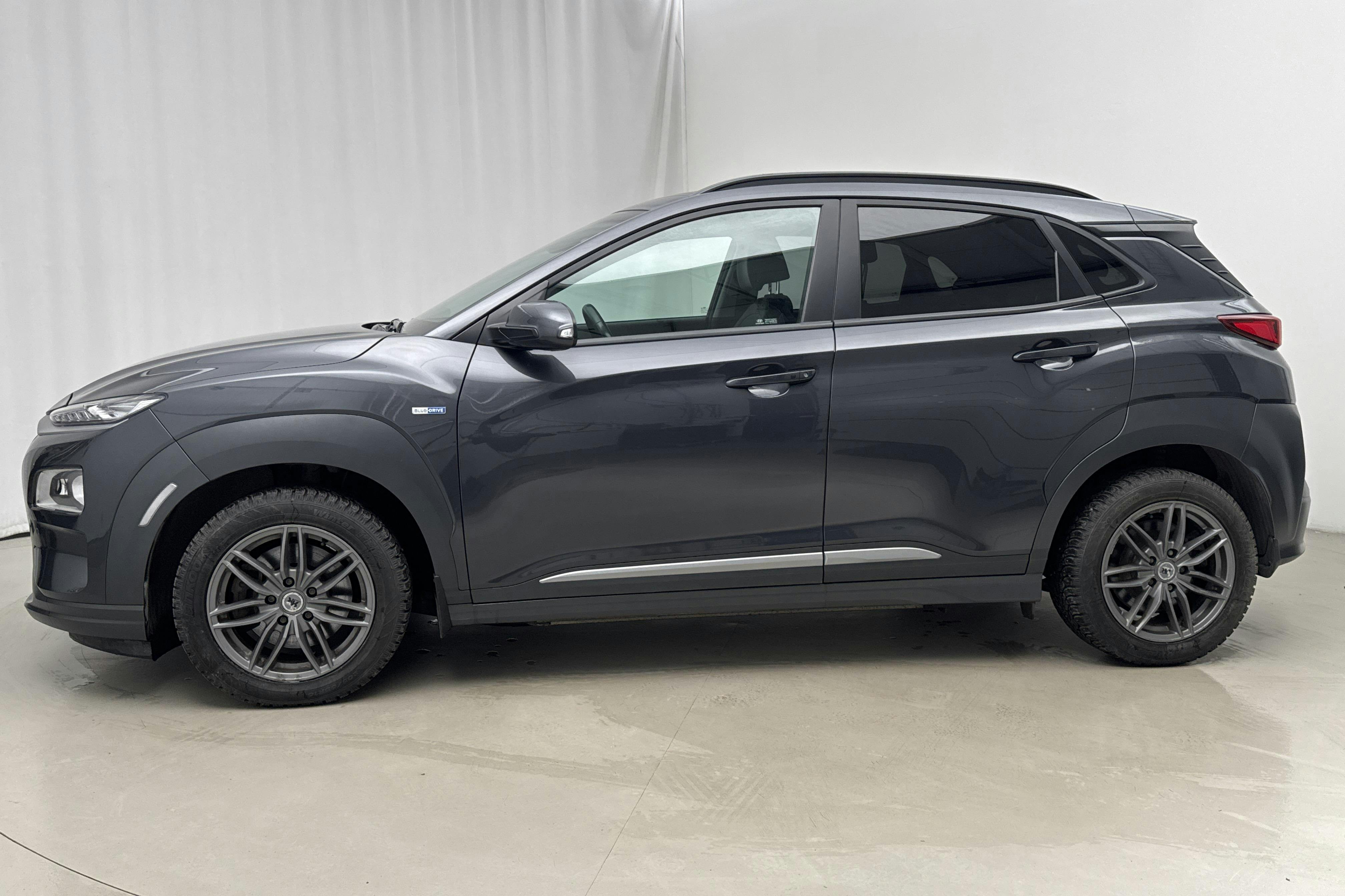 Esittelykuva 2 osoitteesta 20: Hyundai Kona Electric Long Range 64kWh (204hk) - 68 610 km - Automaattinen - harmaa - 2020