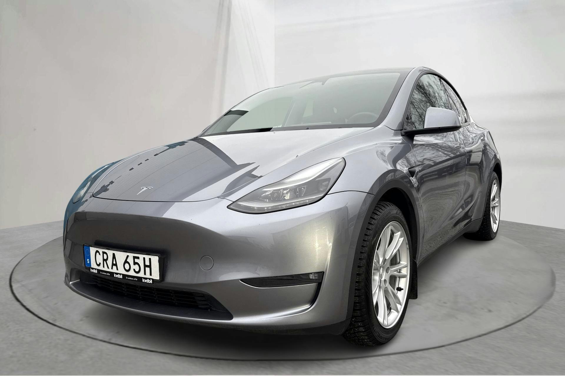 Presentation photo 1 of 21: Tesla Model Y Long Range Dual Motor AWD - 92 870 km - Automatic - gray - 2024