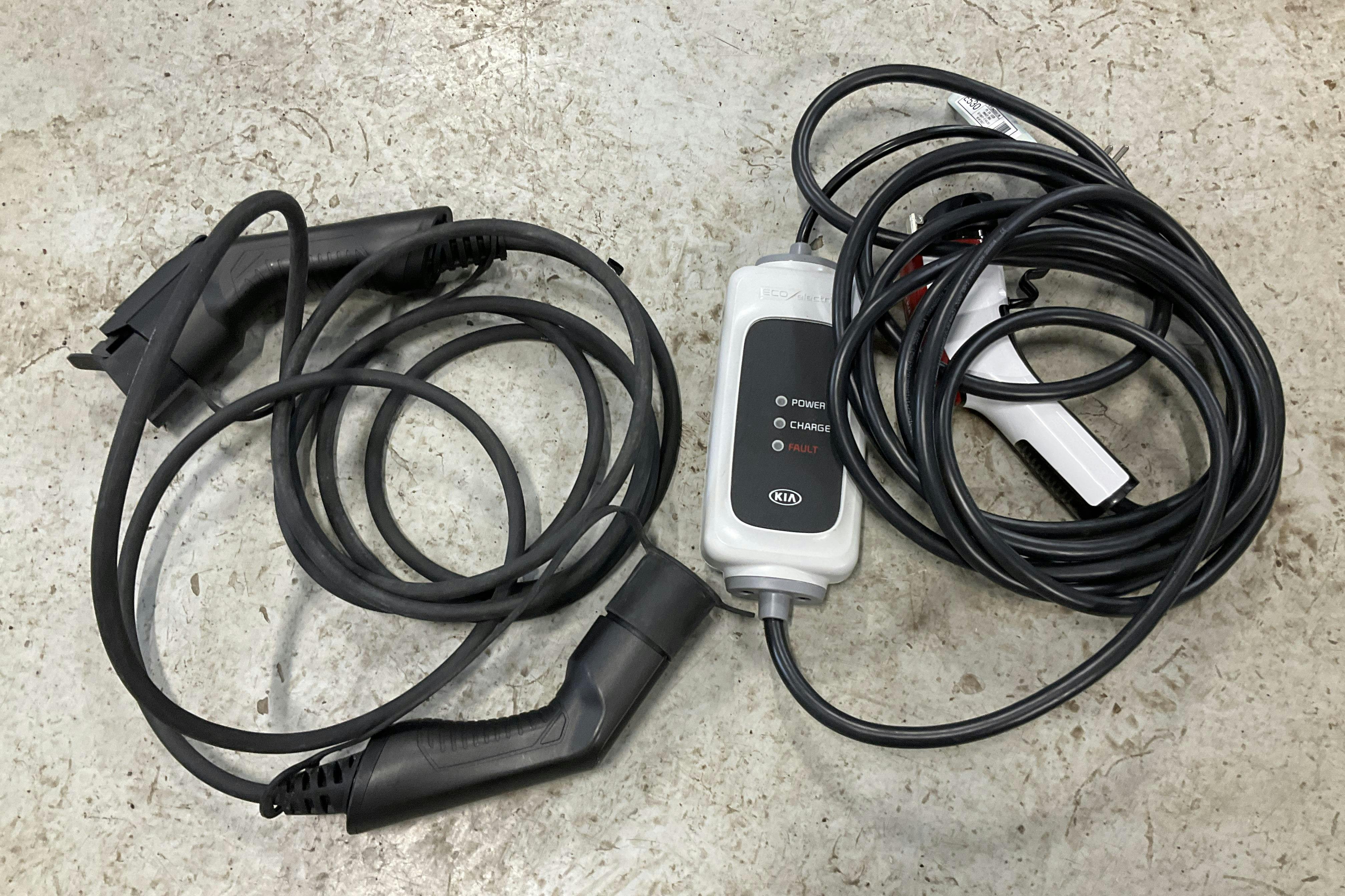 Presentation photo 15 of 15: KIA Soul EV 30kWh (110hk) - 155 420 km - Automatic - white - 2018