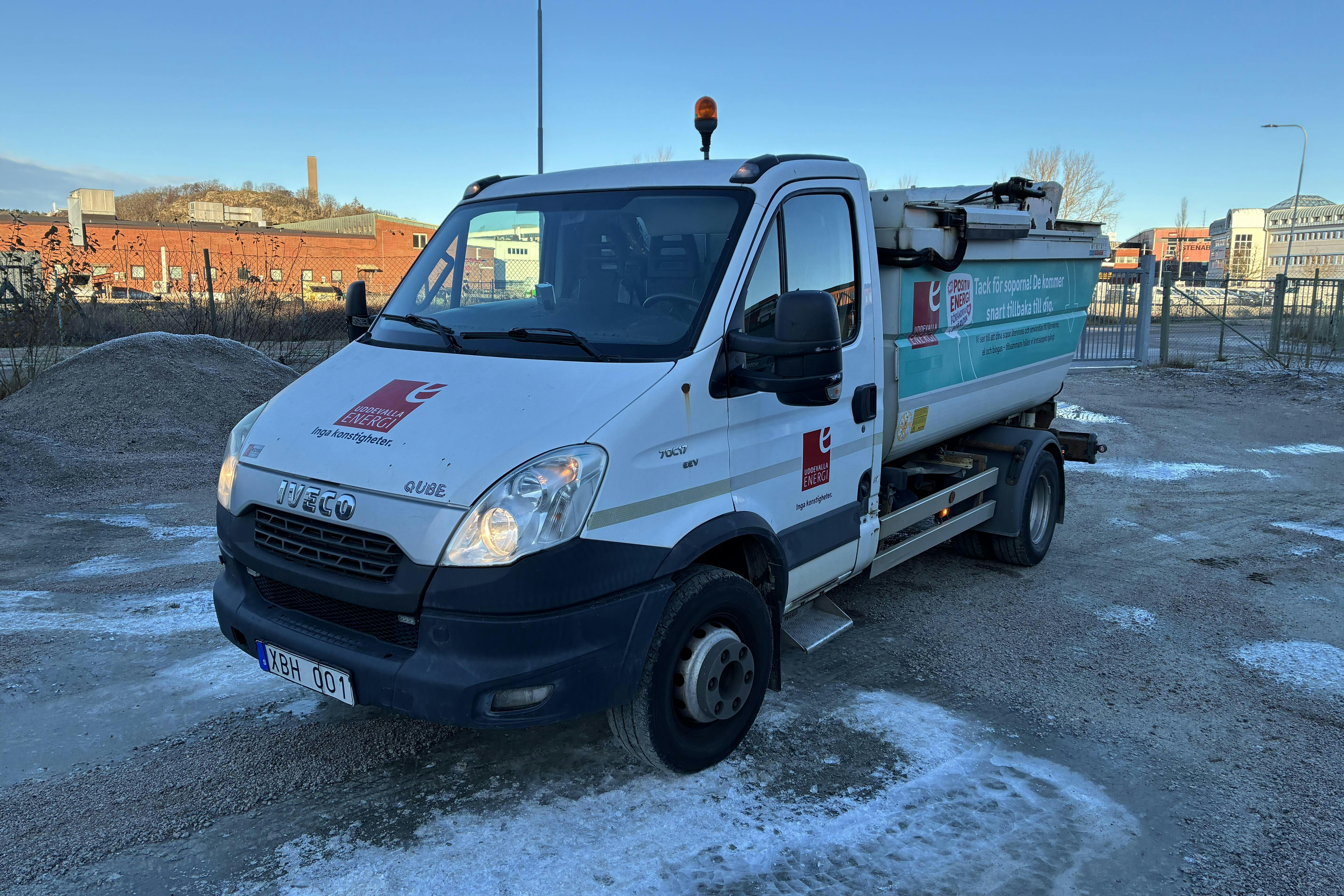 Presentation photo 1 of 46: IVECO DAILY 70C17 EEV - 208 662 km - Manual - white - 2013