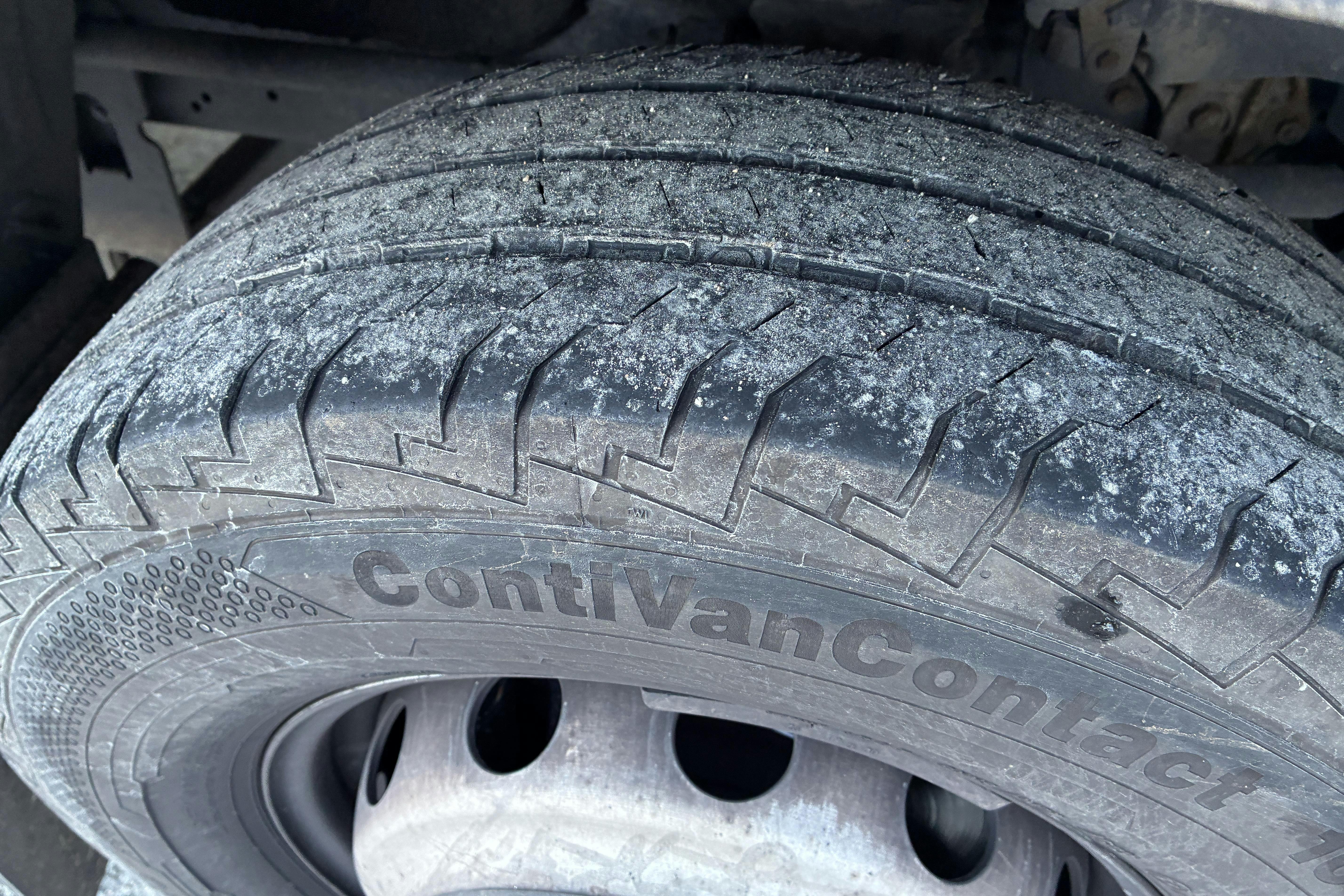 Presentation photo 46 of 46: IVECO DAILY 70C18H - 116 918 km - Manual - white - 2018