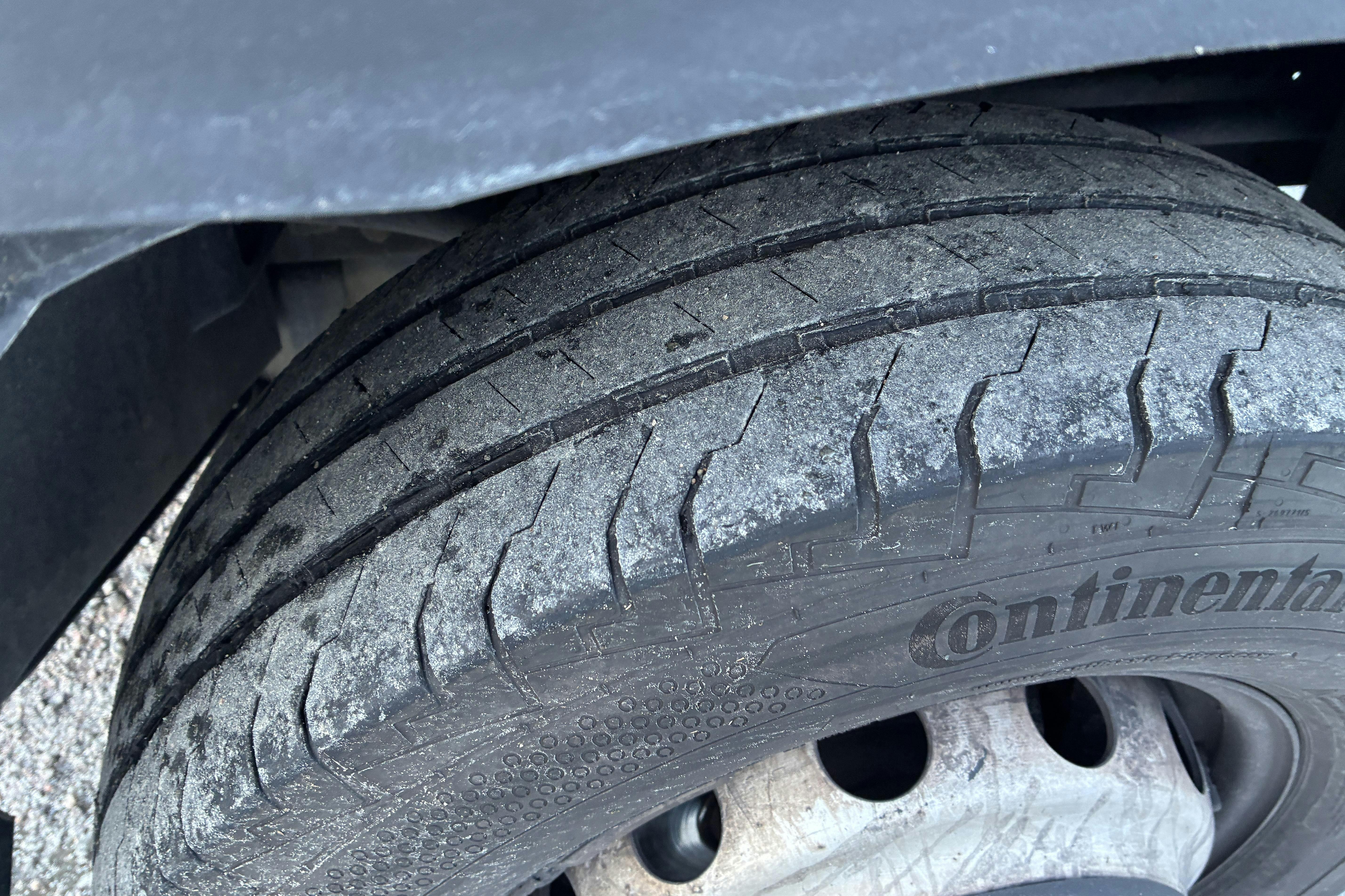 Esittelykuva 46 osoitteesta 46: IVECO DAILY 70C18H - 133 956 km - Manuaalinen - valkoinen - 2018