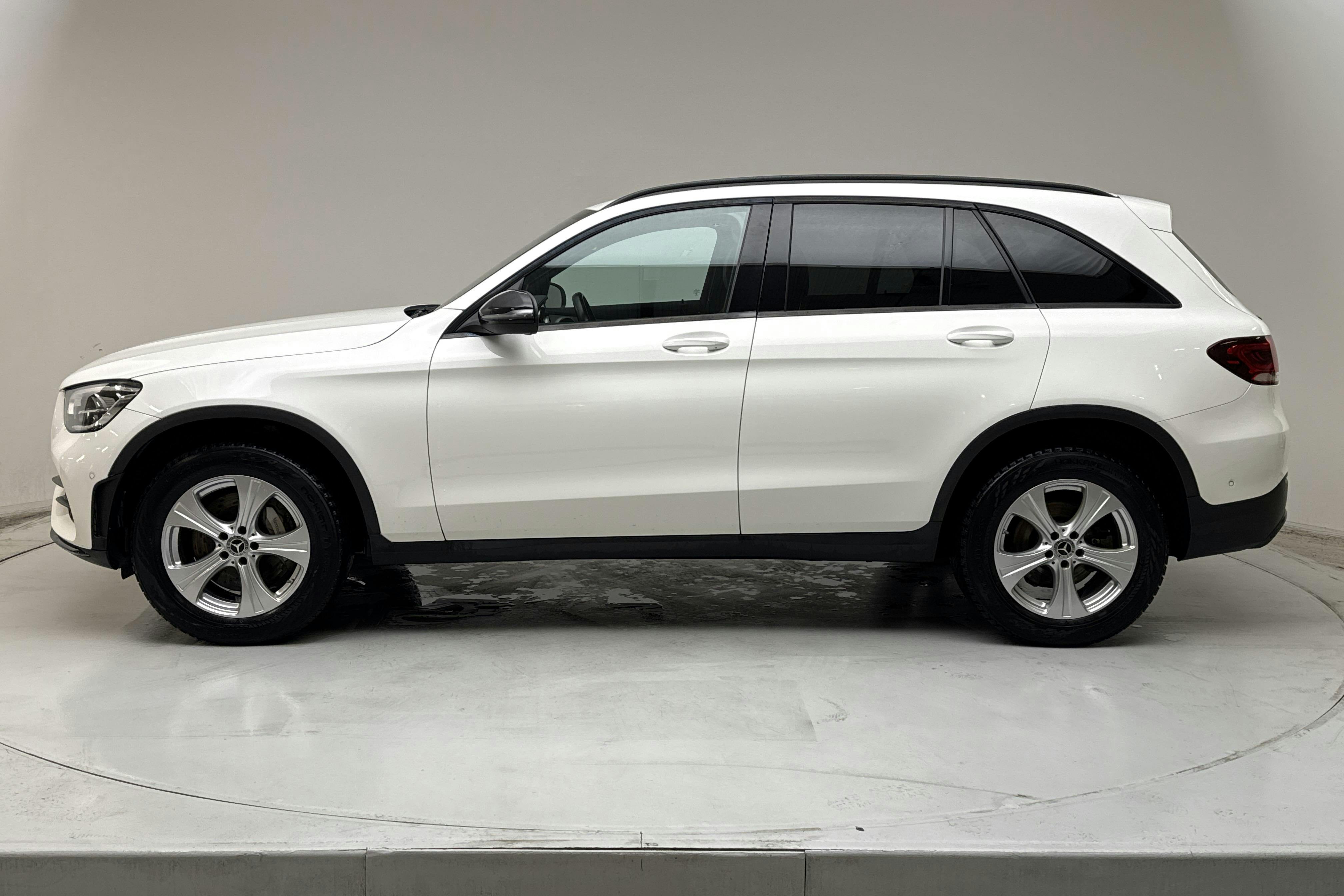Presentation photo 2 of 17: Mercedes GLC 300 de 4MATIC X253 (316hk) - 130 260 km - Automatic - white - 2022