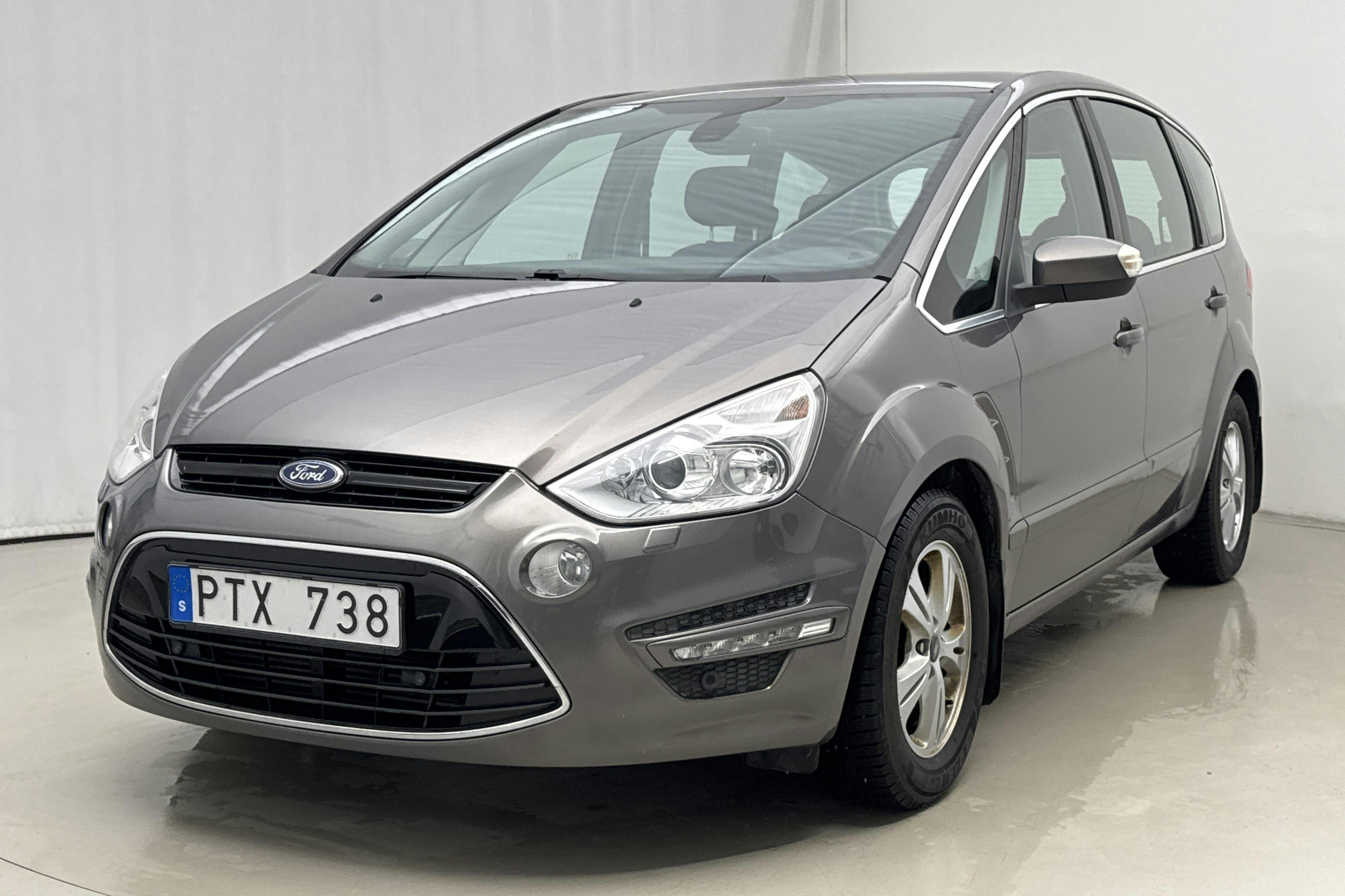 Esittelykuva 1 osoitteesta 22: Ford S-MAX 2.0 Duratorq TDCi (163hk) - 143 860 km - Automaattinen - ruskea - 2013