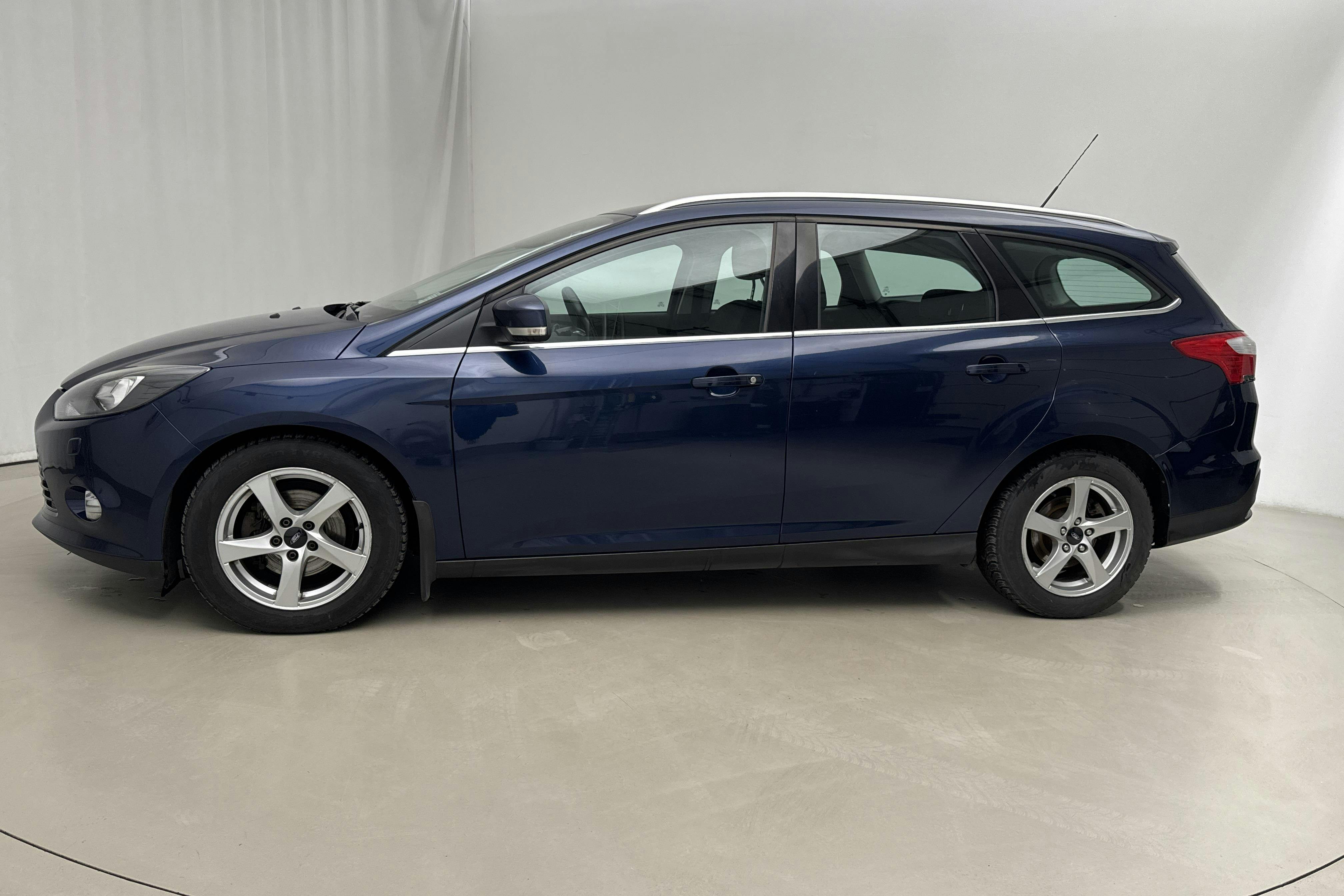 Presentation photo 2 of 16: Ford Focus 1.6 TDCi Kombi (115hk) - 152 730 km - Manual - blue - 2012