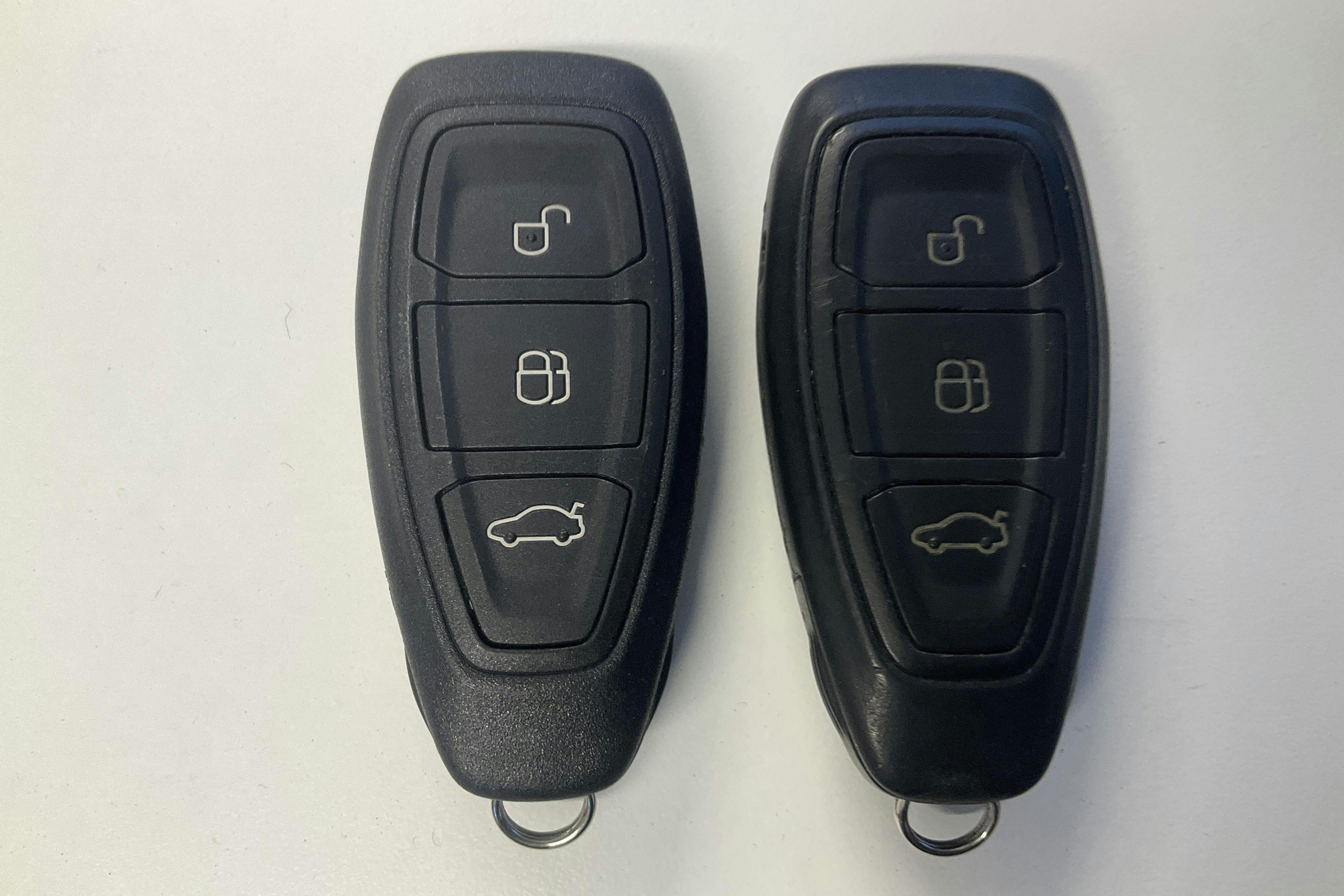 Presentation photo 16 of 16: Ford Focus 1.6 TDCi Kombi (115hk) - 152 730 km - Manual - blue - 2012