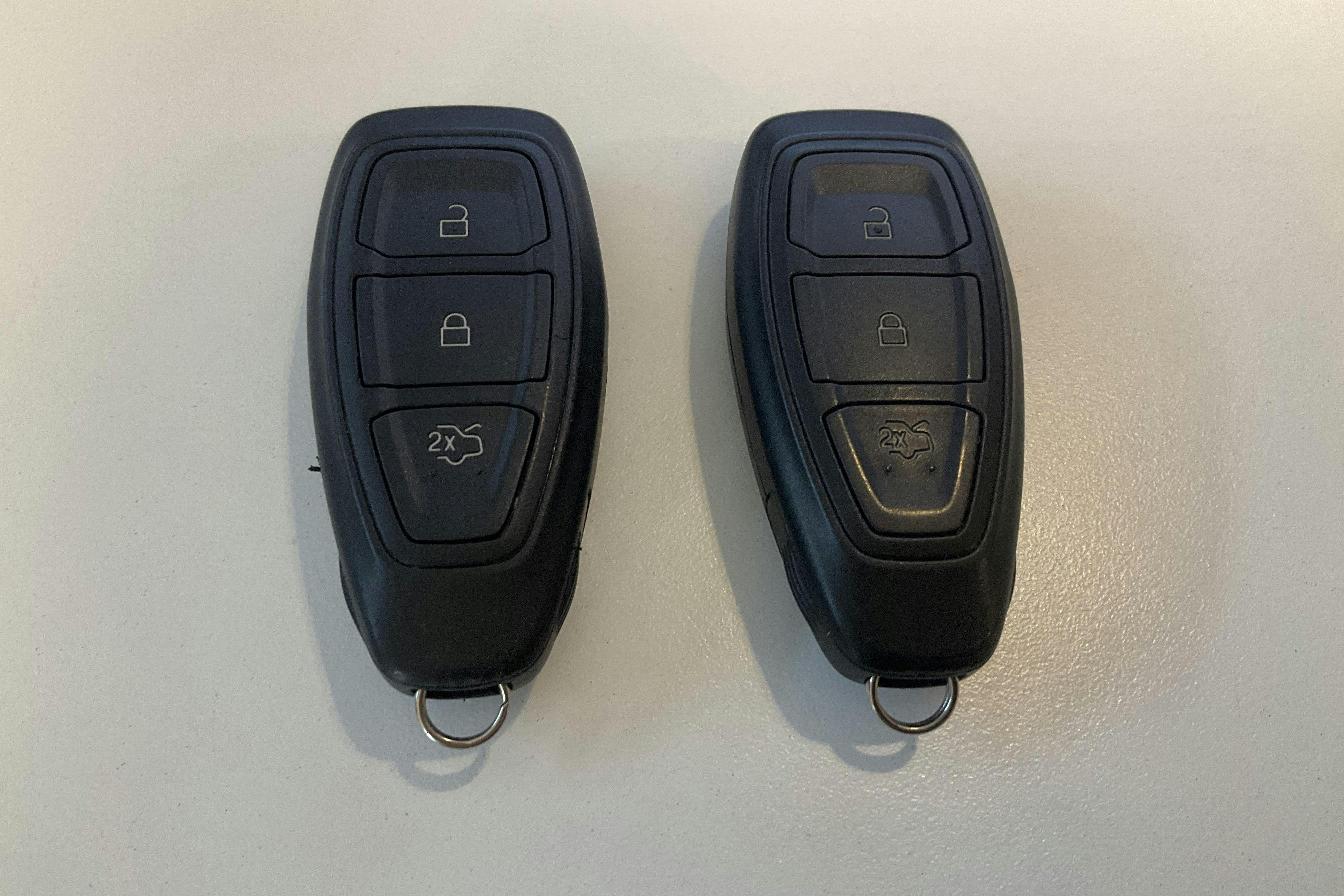 Esittelykuva 17 osoitteesta 17: Ford Kuga 2.5 PHEV (225hk) - 56 480 km - Automaattinen - musta - 2021