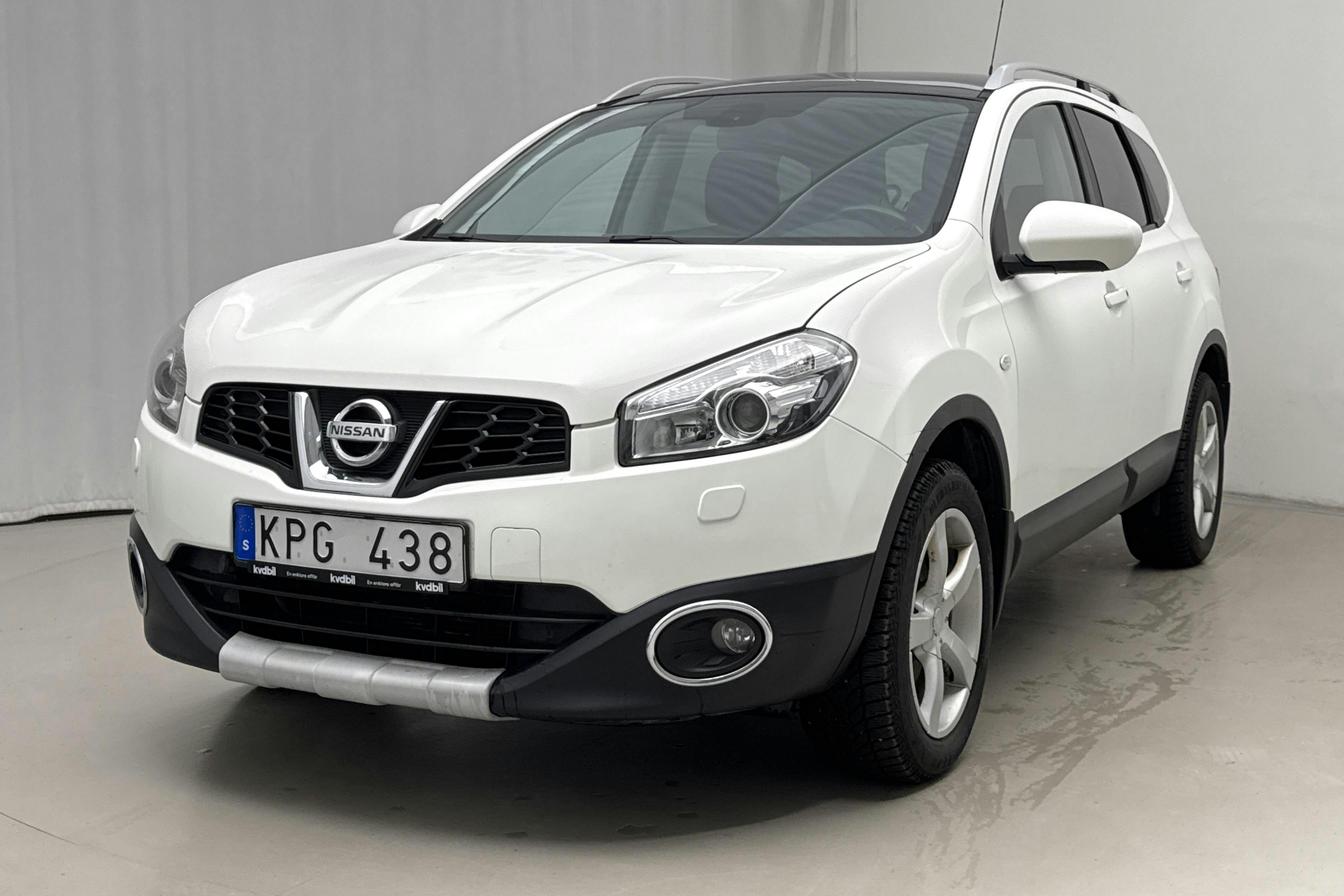Esittelykuva 1 osoitteesta 24: Nissan Qashqai+2 2.0 4x4 (140hk) - 235 520 km - Automaattinen - valkoinen - 2010