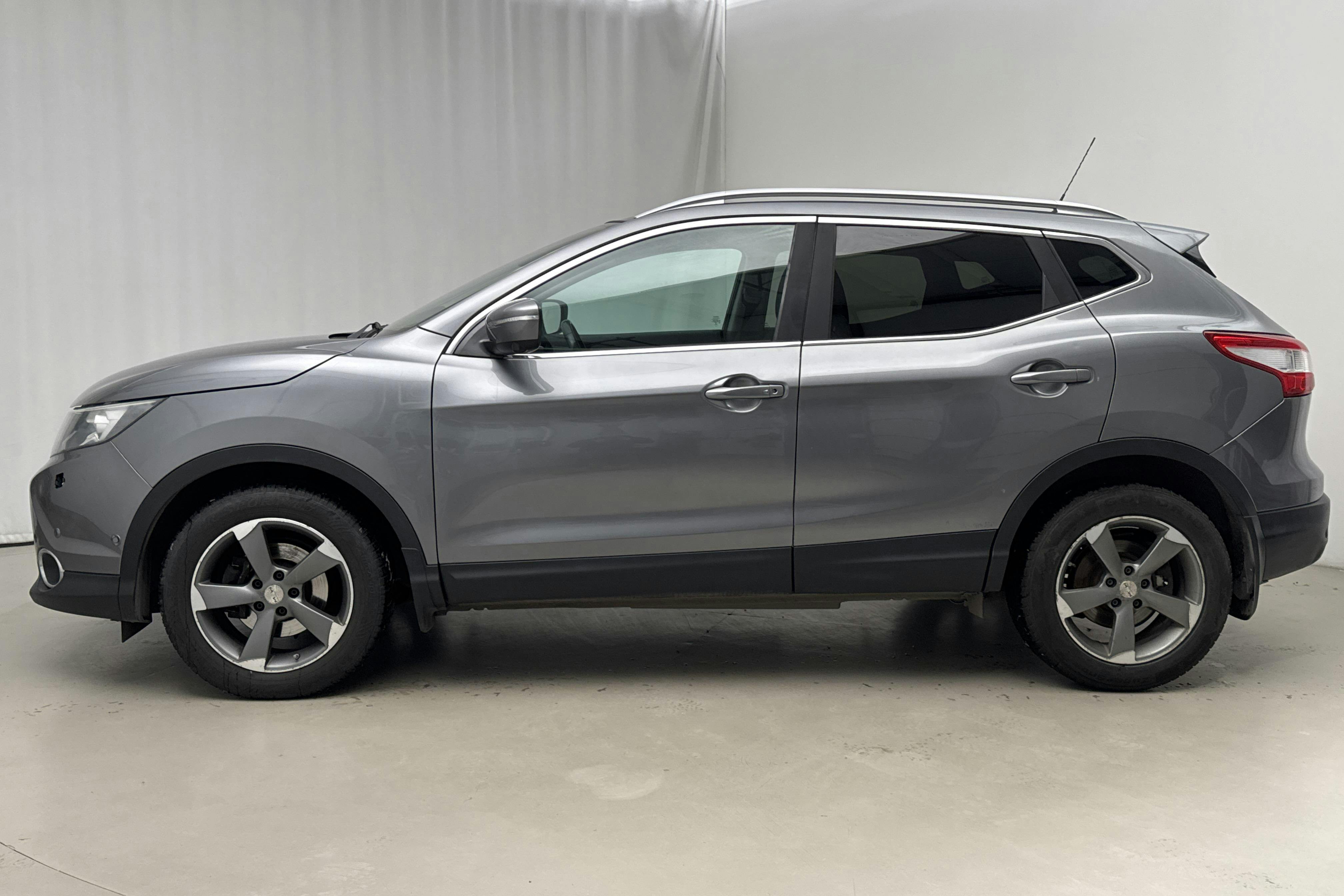 Presentation photo 2 of 15: Nissan Qashqai 1.2 (115hk) - 170 870 km - Manual - gray - 2014