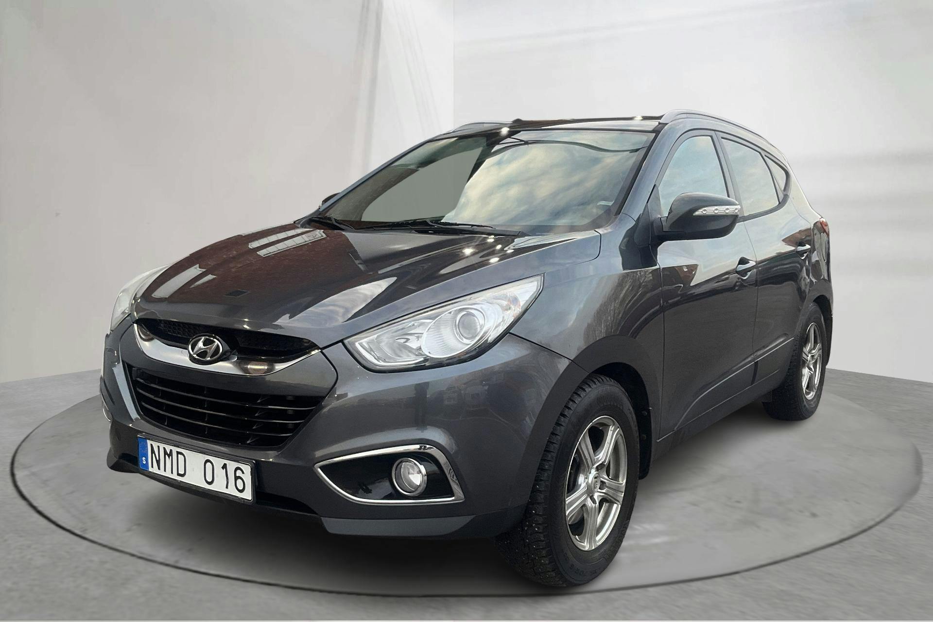 Presentation photo 1 of 13: Hyundai ix35 2.0 CRDi-R 4WD (184hk) - 201 240 km - Automatic - Dark Grey - 2011