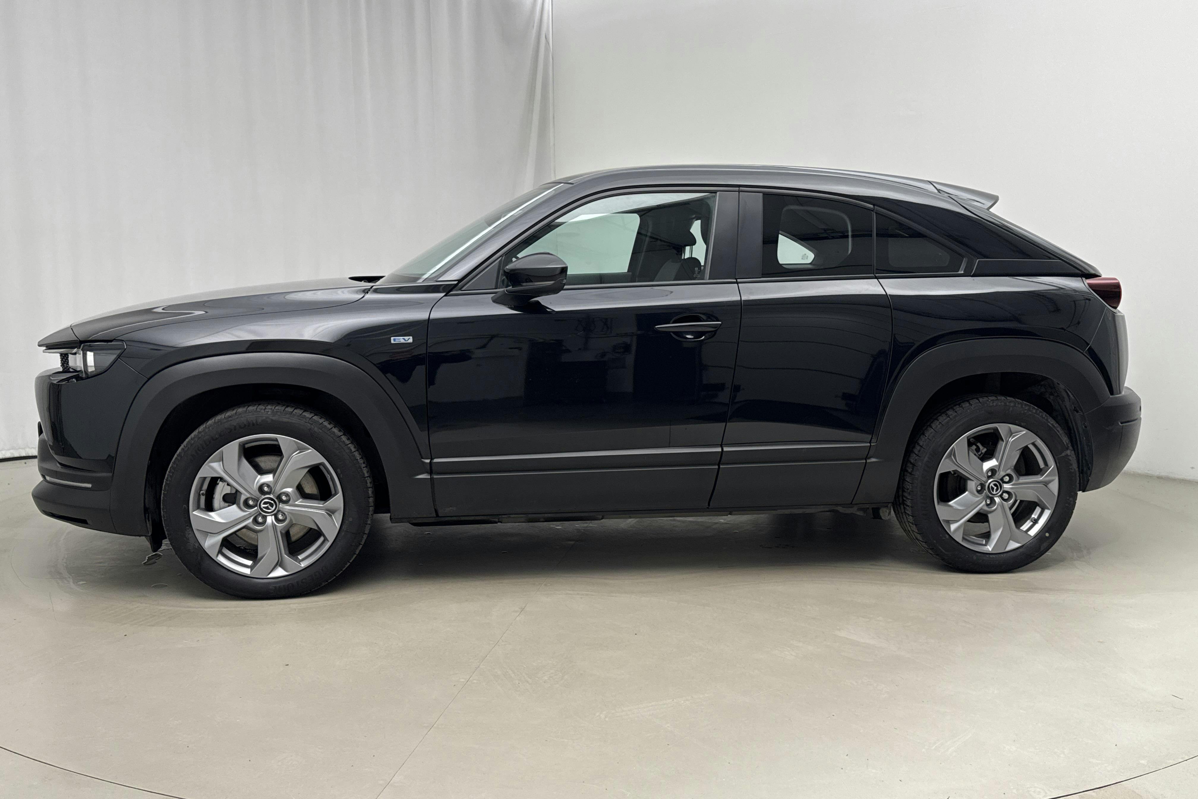 Presentation photo 2 of 20: Mazda MX-30 e-Skyactiv (145hk) - 30 070 km - Automatic - black - 2022