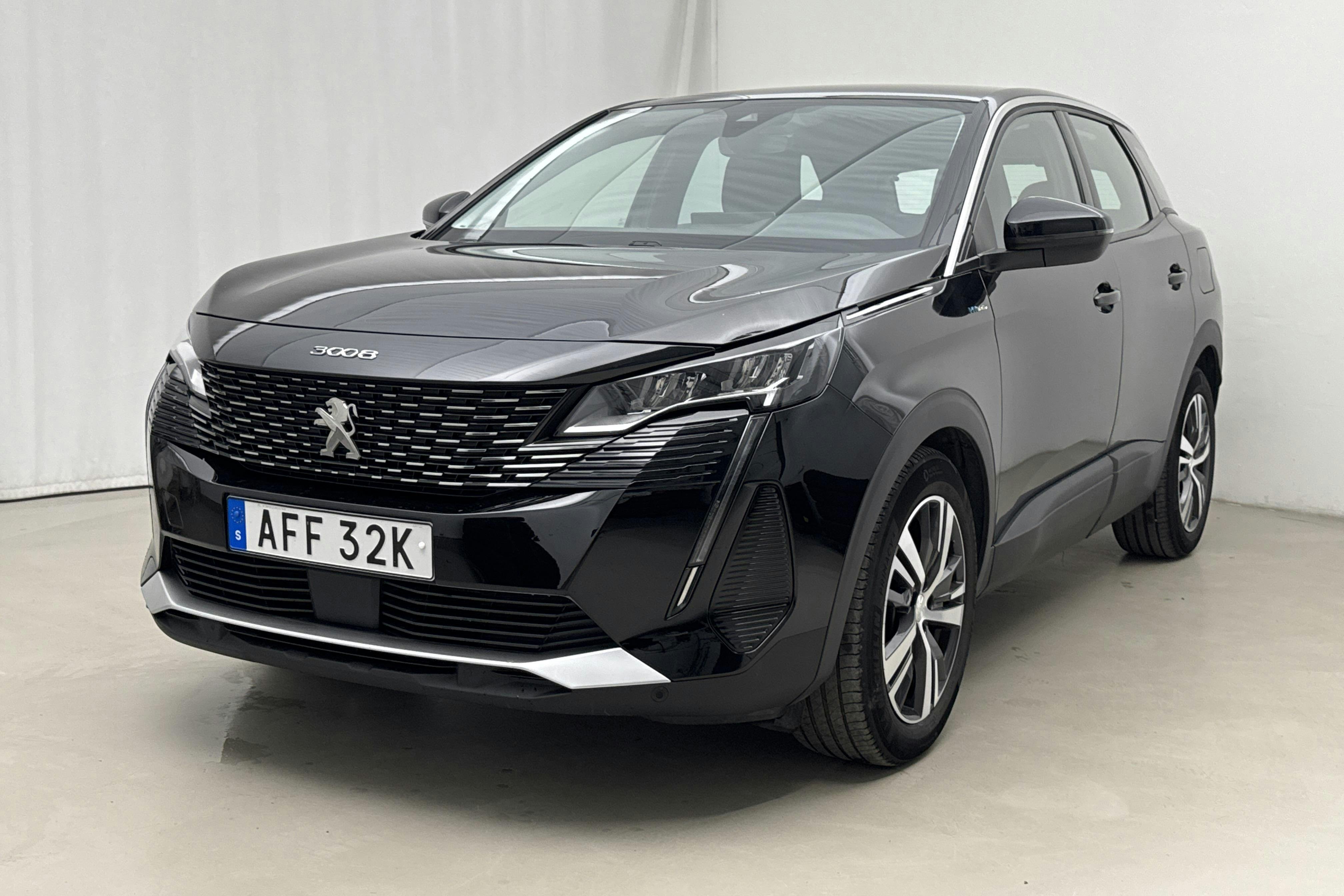 Presentationsfoto 1 av 18: Peugeot 3008 1.6 Plug-in Hybrid (225hk) - 4 380 mil - Automat - svart - 2022
