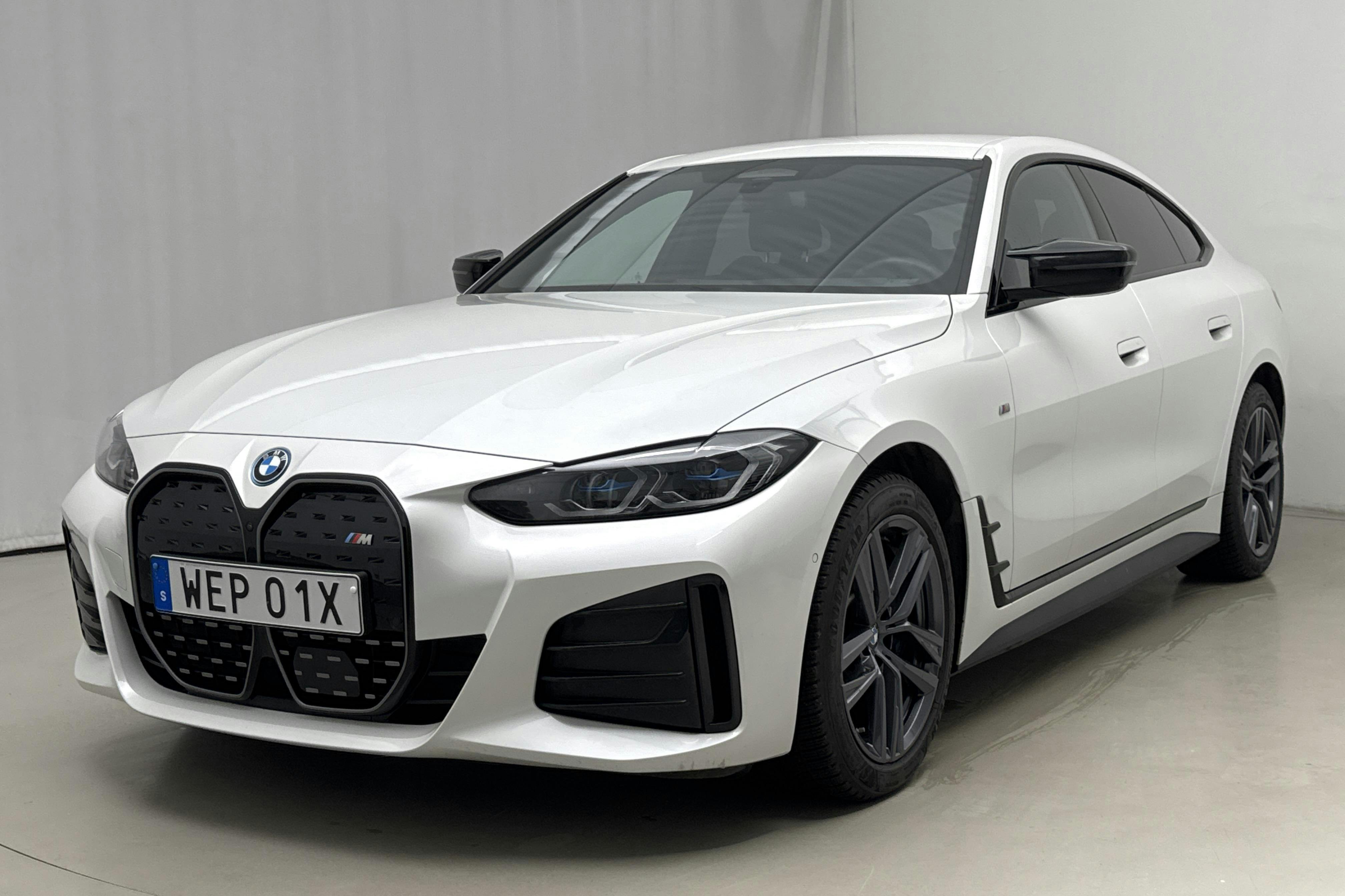 Esitlusfoto 1 aadressil 26: BMW i4 M50 xDrive, G26 (523hk) - 60 290 km - Automaatne - valge - 2024