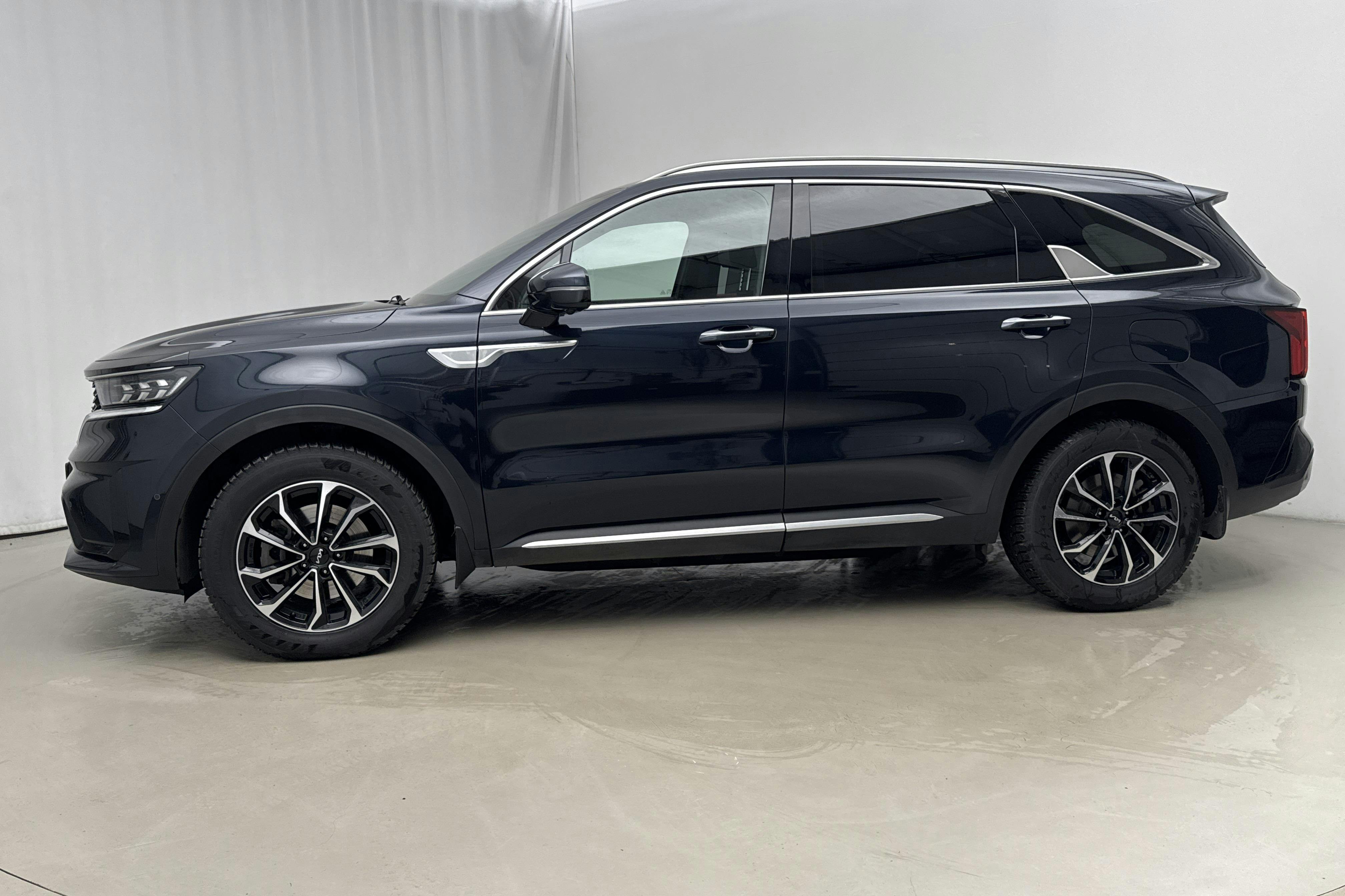 Presentation photo 2 of 24: KIA Sorento 1.6 T-GDi Plug-in Hybrid AWD (265hk) - 67 480 km - Automatic - blue - 2023