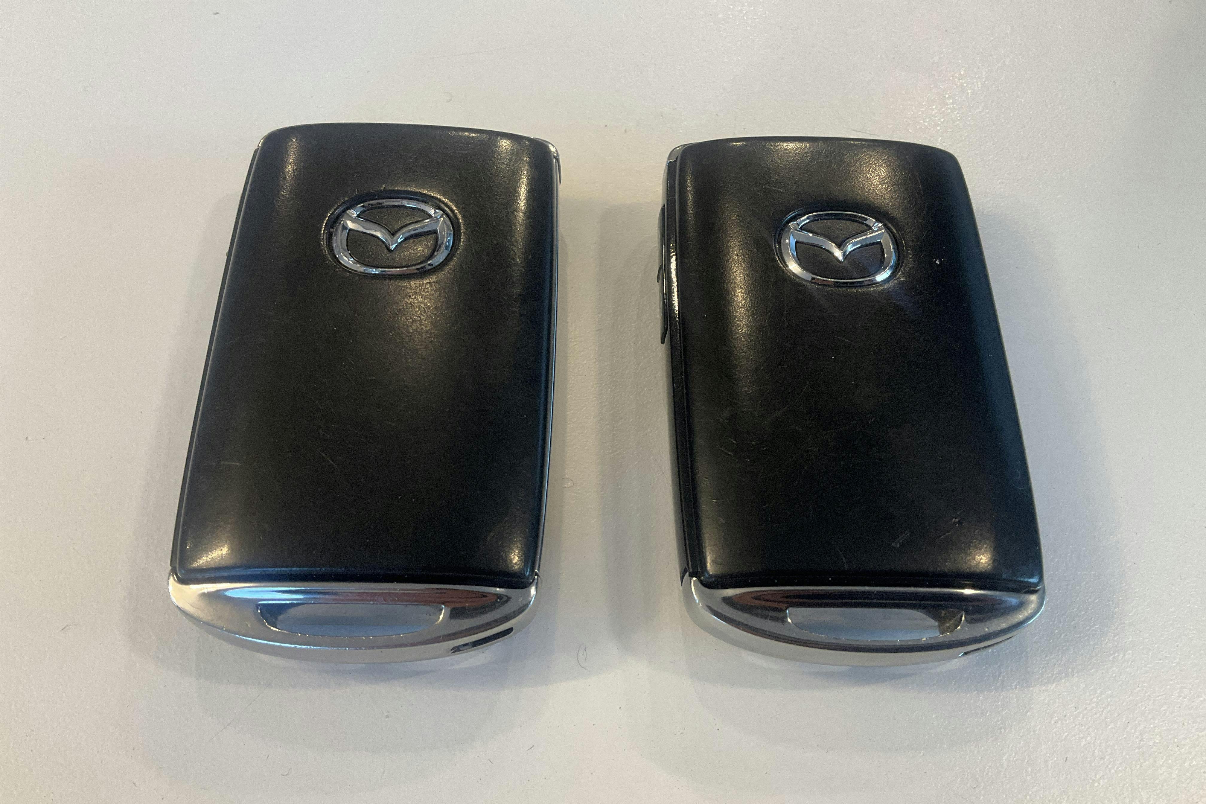 Presentation photo 19 of 19: Mazda MX-30 e-Skyactiv (145hk) - 45 400 km - Automatic - white - 2021