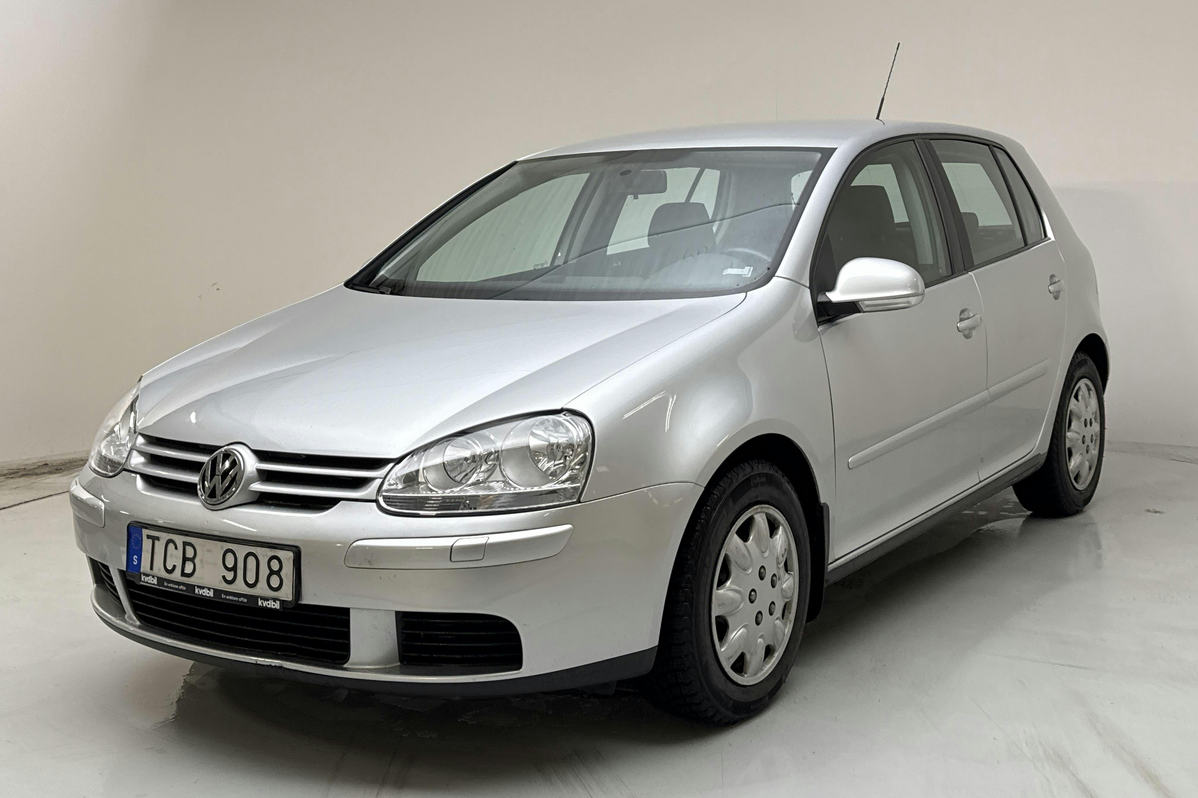 Presentation photo 1 of 12: VW Golf A5 1.6 5dr (102hk) - 93 320 km - Automatic - silver - 2007