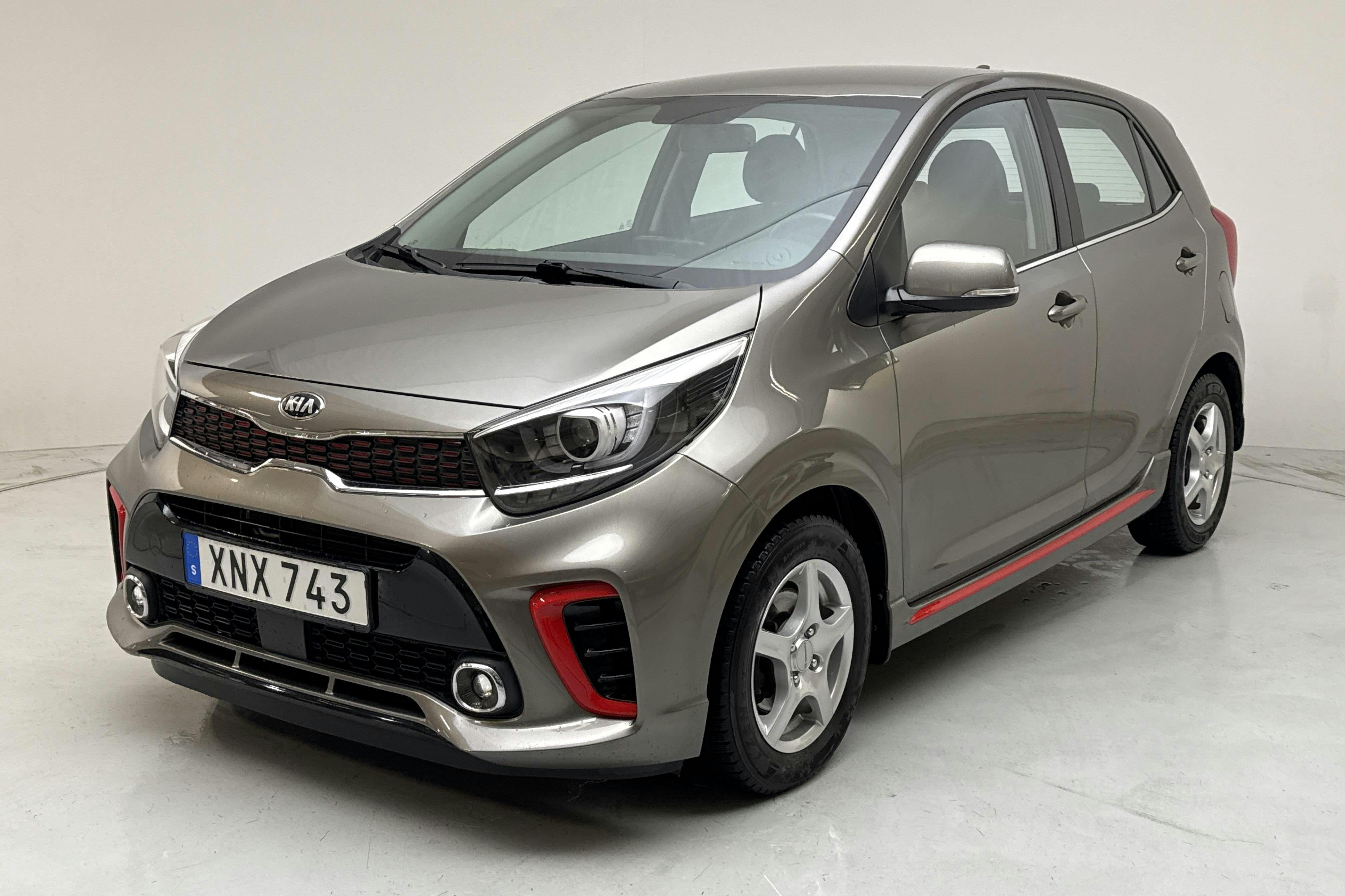 Presentation photo 1 of 13: KIA Picanto 1.0 T-GDi 5dr (100hk) - 45 390 km - Manual - gray - 2018