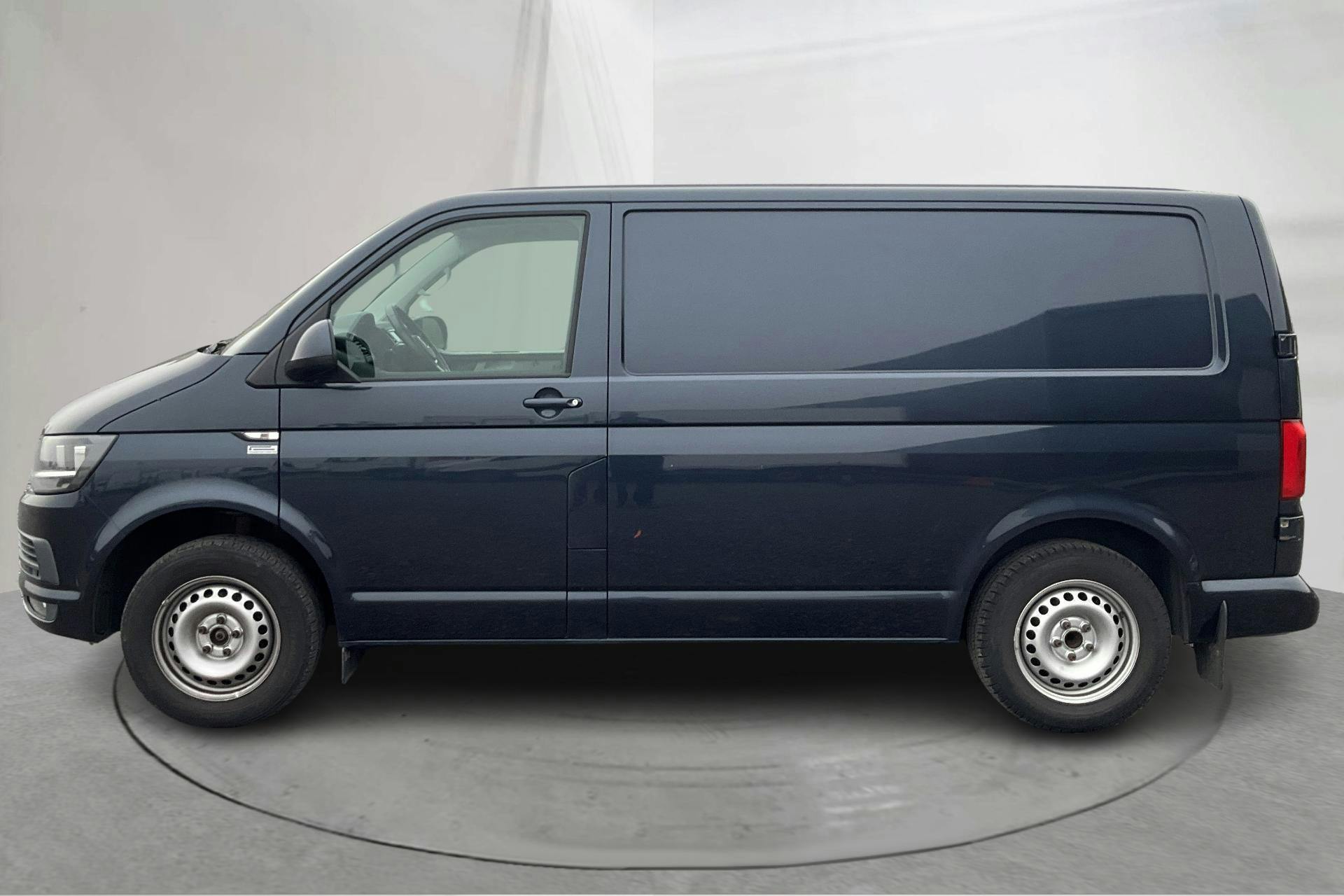 Presentation photo 2 of 13: VW Transporter T6 2.0 TDI BMT Skåp (140hk) - 184 300 km - Automatic - blue - 2016