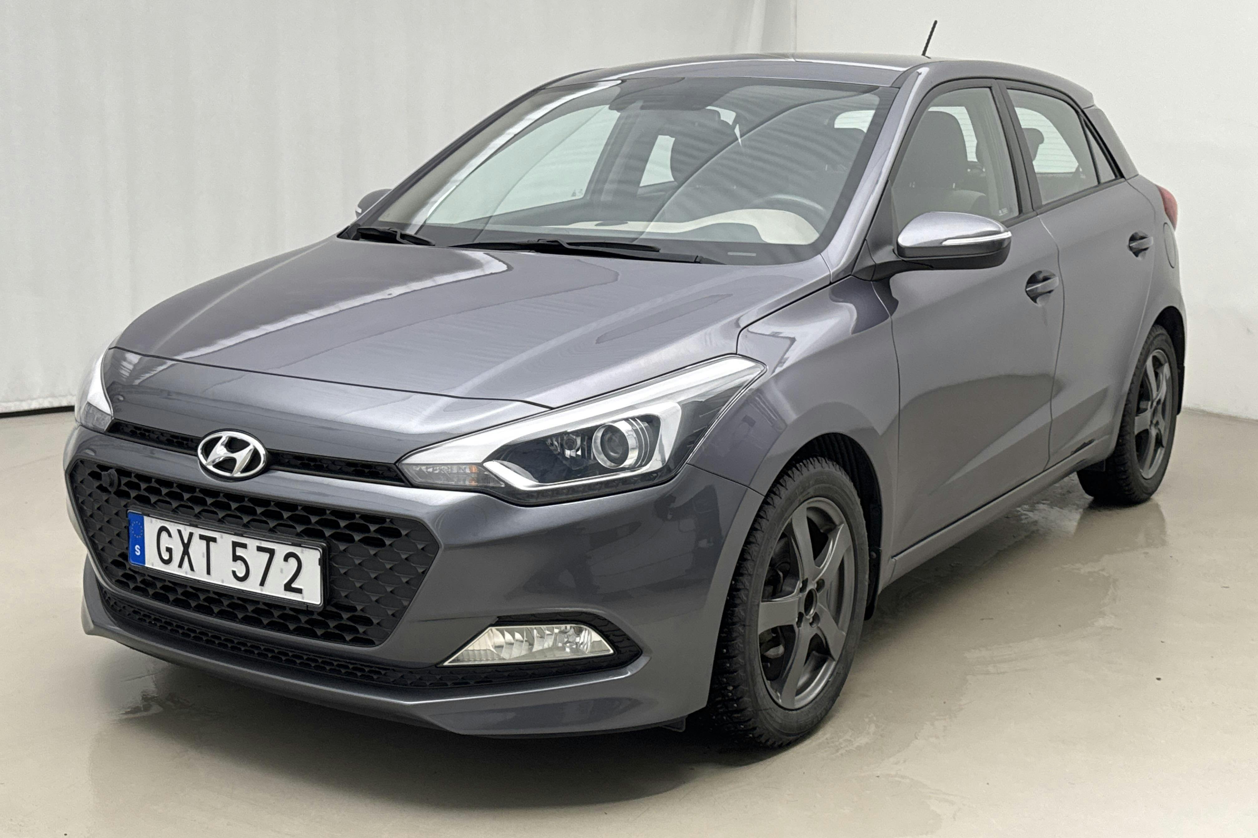 Hyundai i20 1.4 (100hk) - 5 176 mil - Automat - Dark Grey - 2016