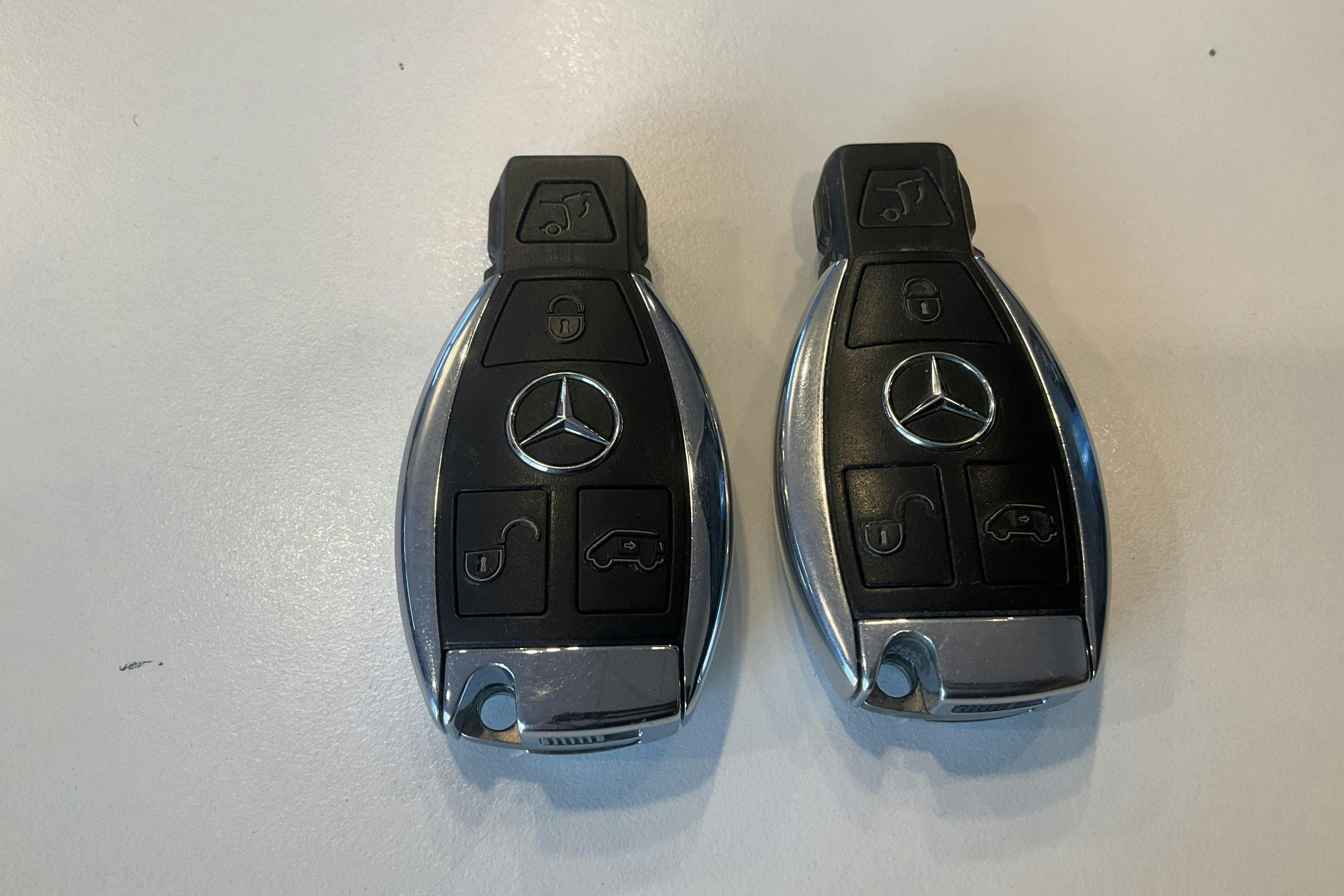 Zdjęcie prezentacyjne 17 z 17: Mercedes EQV 300 (204hk) - 108 690 km - Automatyczna - czarny - 2021