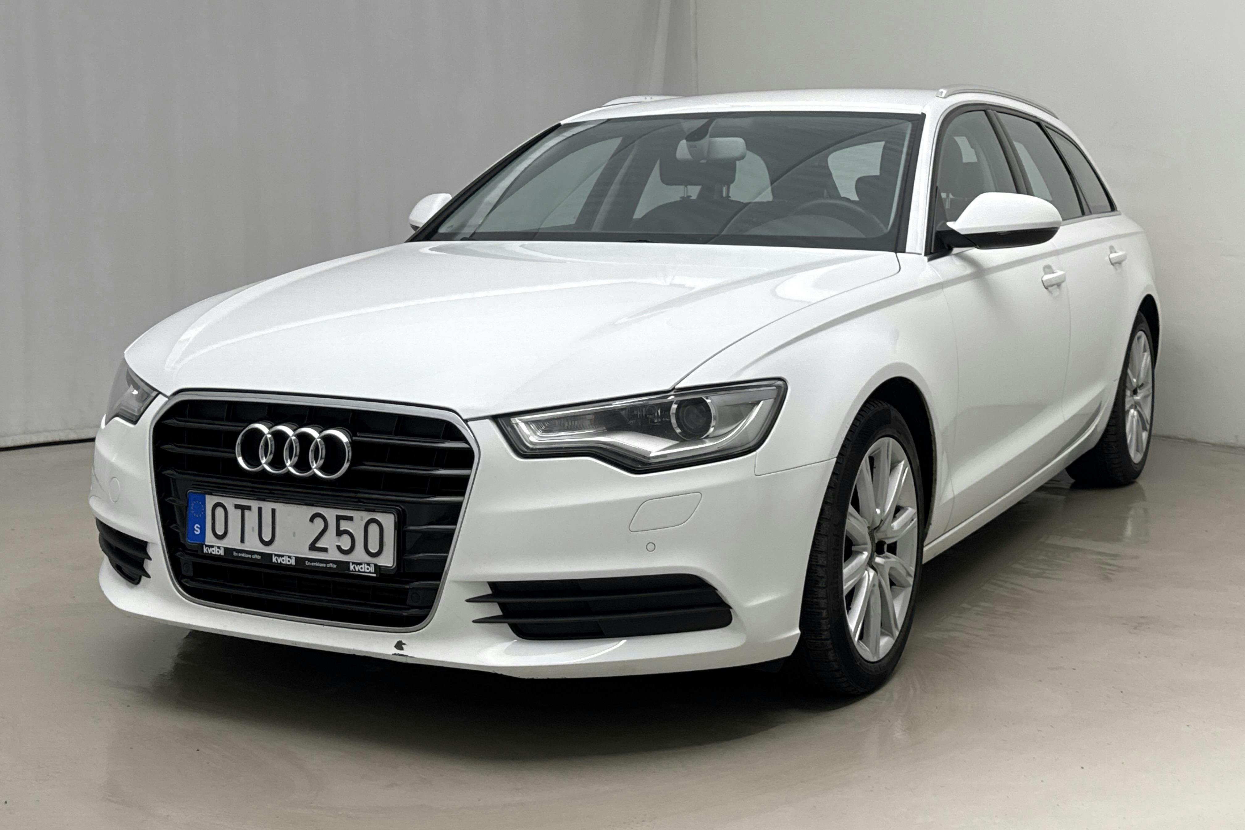 Audi A6 2.0 TDI Avant (177hk) - 16 455 mil - Automat - vit - 2013