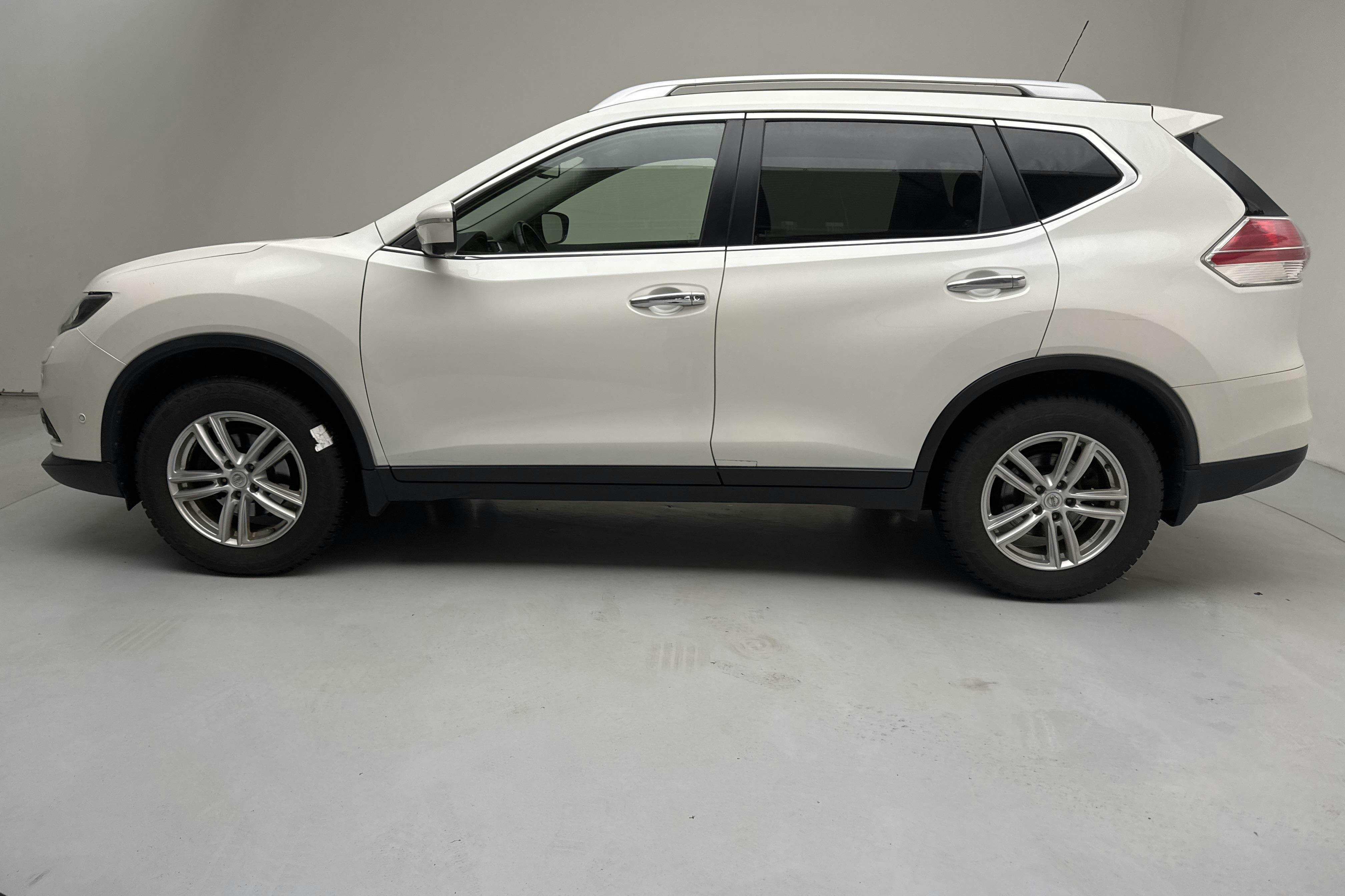 Esittelykuva 2 osoitteesta 14: Nissan X-trail 1.6 dCi 4WD (130hk) - 134 890 km - Manuaalinen - valkoinen - 2016
