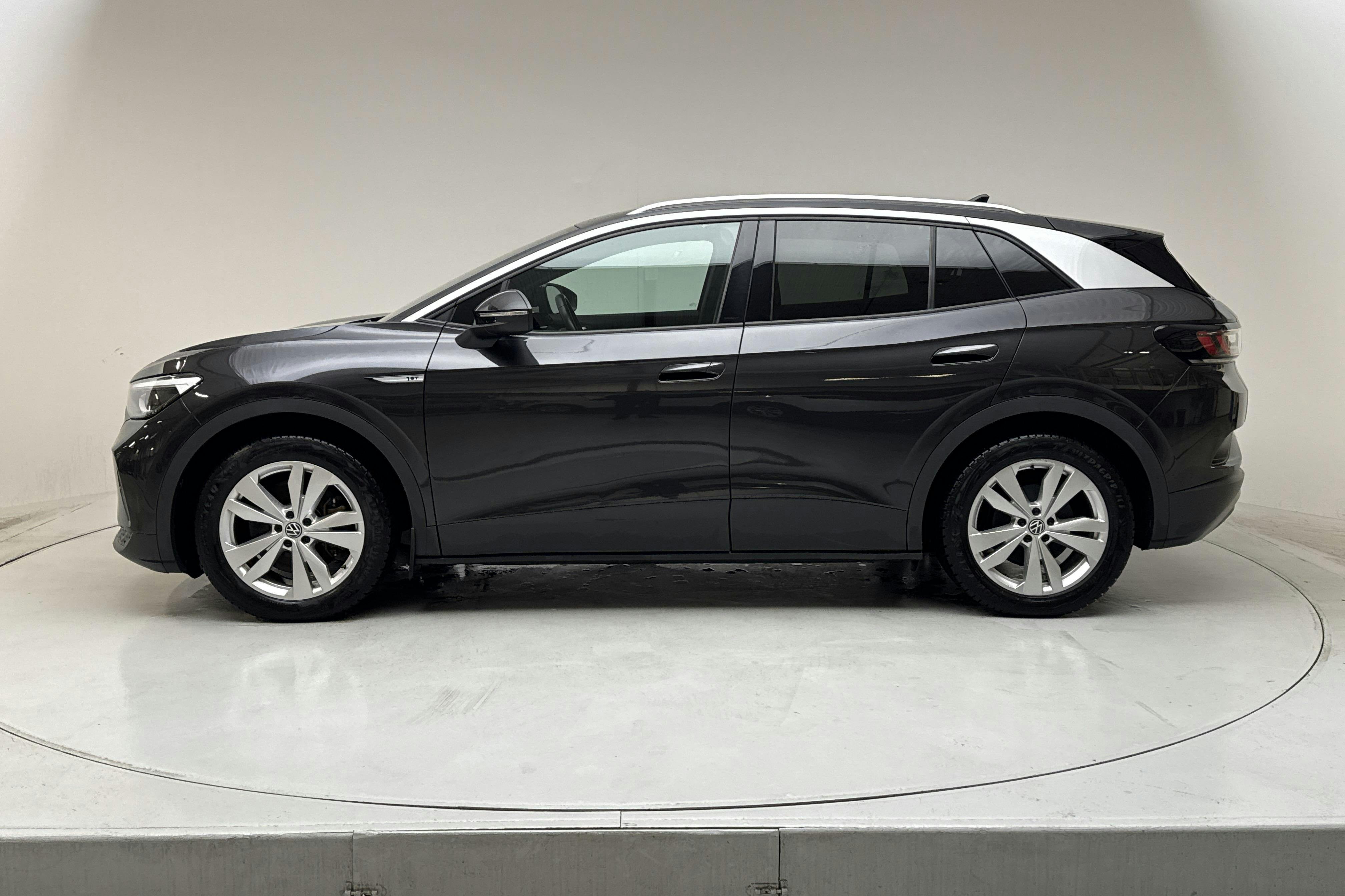 Presentation photo 2 of 19: VW ID.4 77kWh (204hk) - 102 660 km - Automatic - Dark Grey - 2021