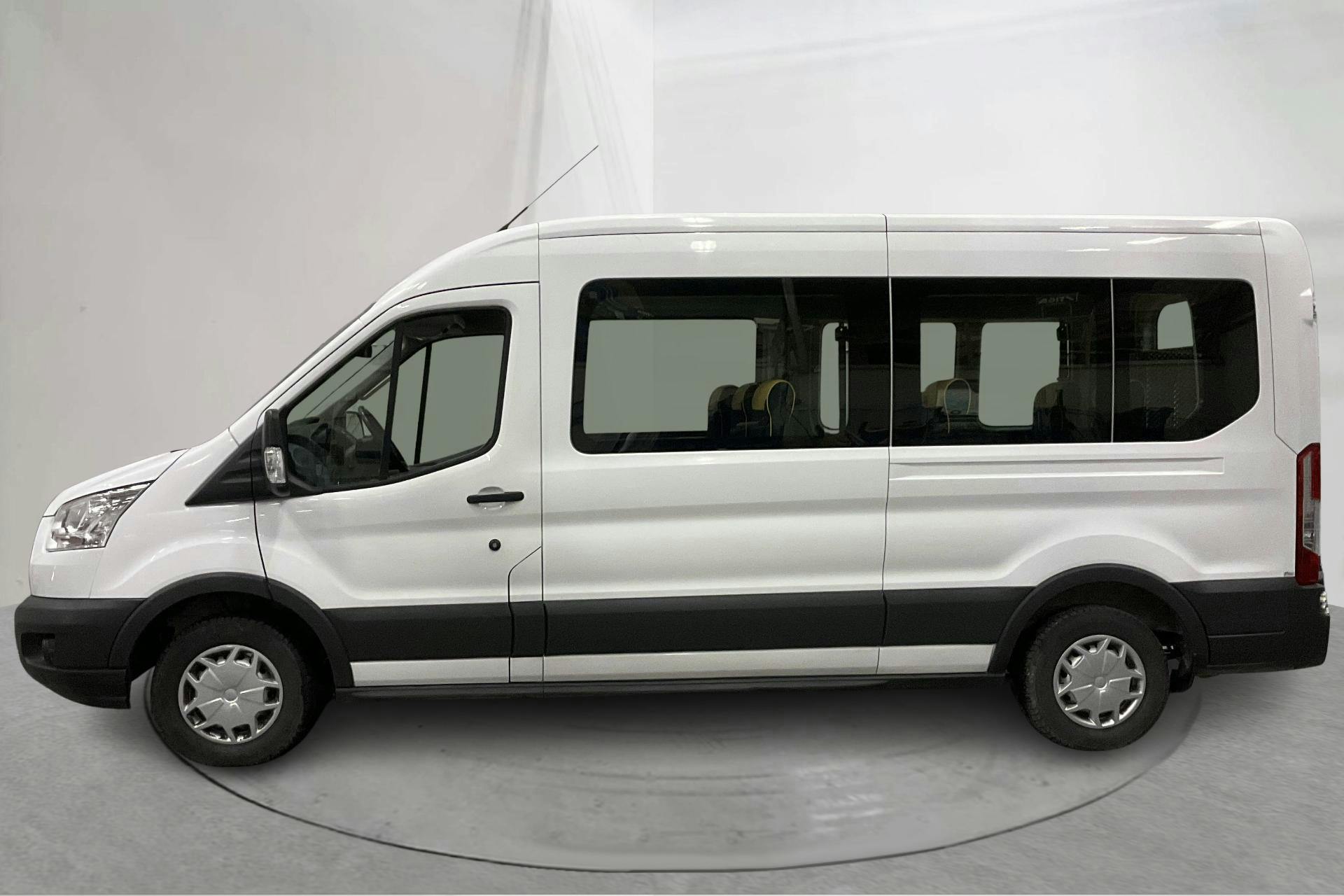 Presentation photo 2 of 23: Ford Transit Buss 2.0TDCi (130hk) - 108 950 km - Manual - white - 2017