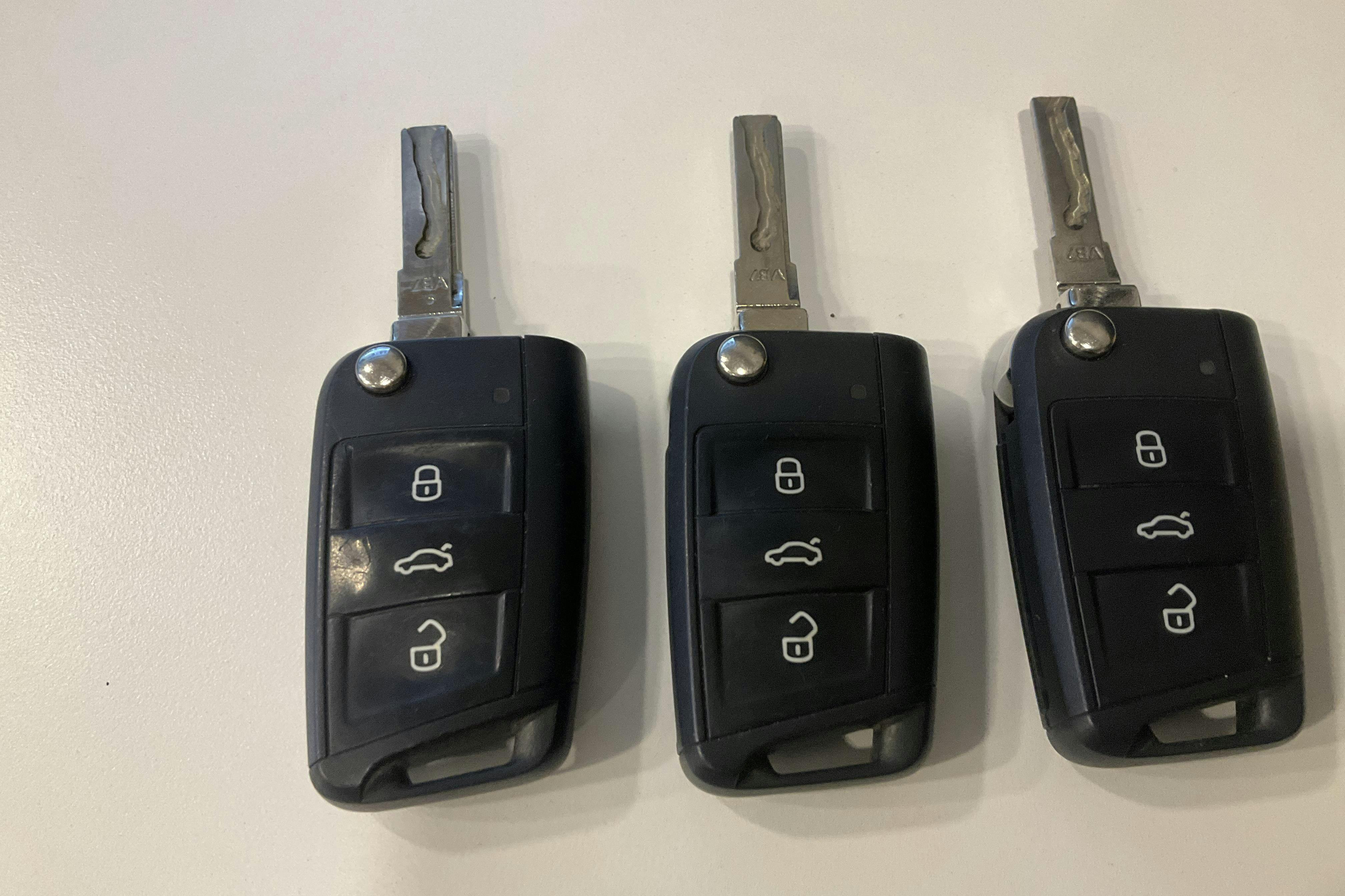 Presentation photo 16 of 16: VW Golf VII 1.6 TDI BlueMotion Sportscombi (110hk) - 95 370 km - Manual - Dark Grey - 2015