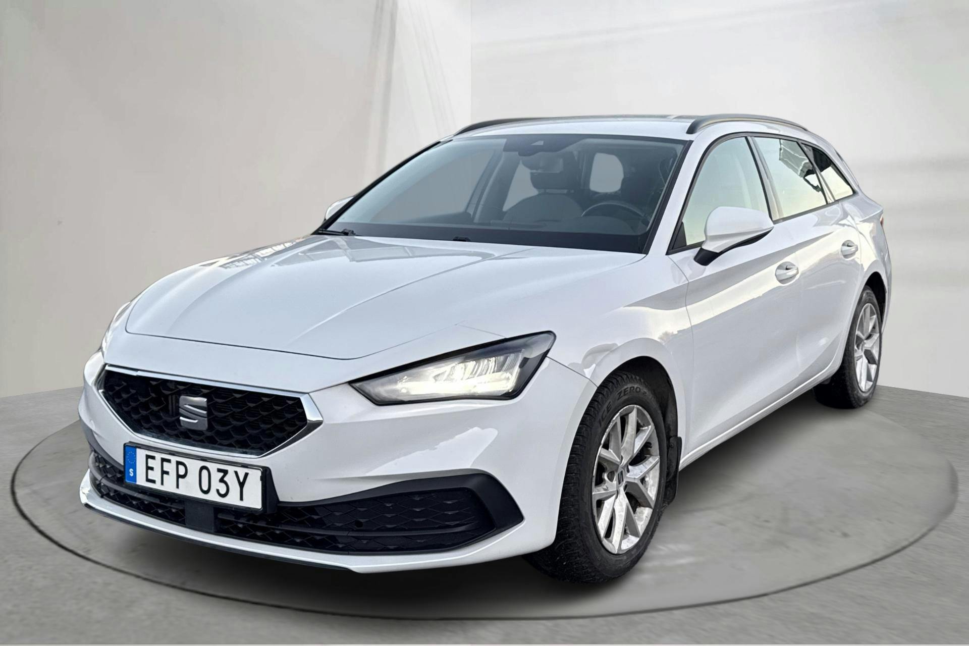 Presentation photo 1 of 14: Seat Leon 2.0 TDI 4Drive Sportstourer (150hk) - 192 540 km - Automatic - white - 2022