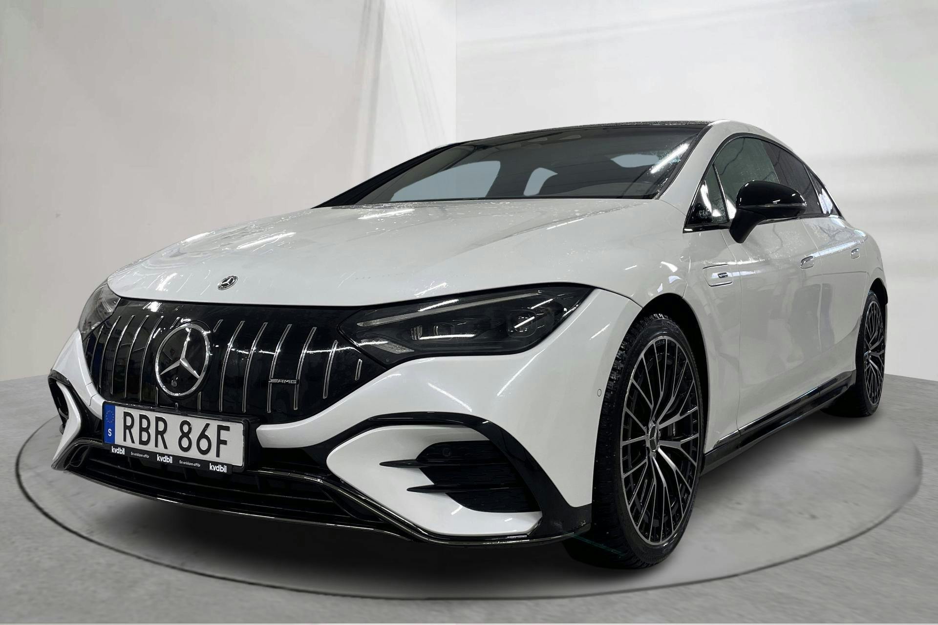 Mercedes EQE 43 AMG 4Matic V295 (476hk) - 5 879 mil - Automat - vit - 2022