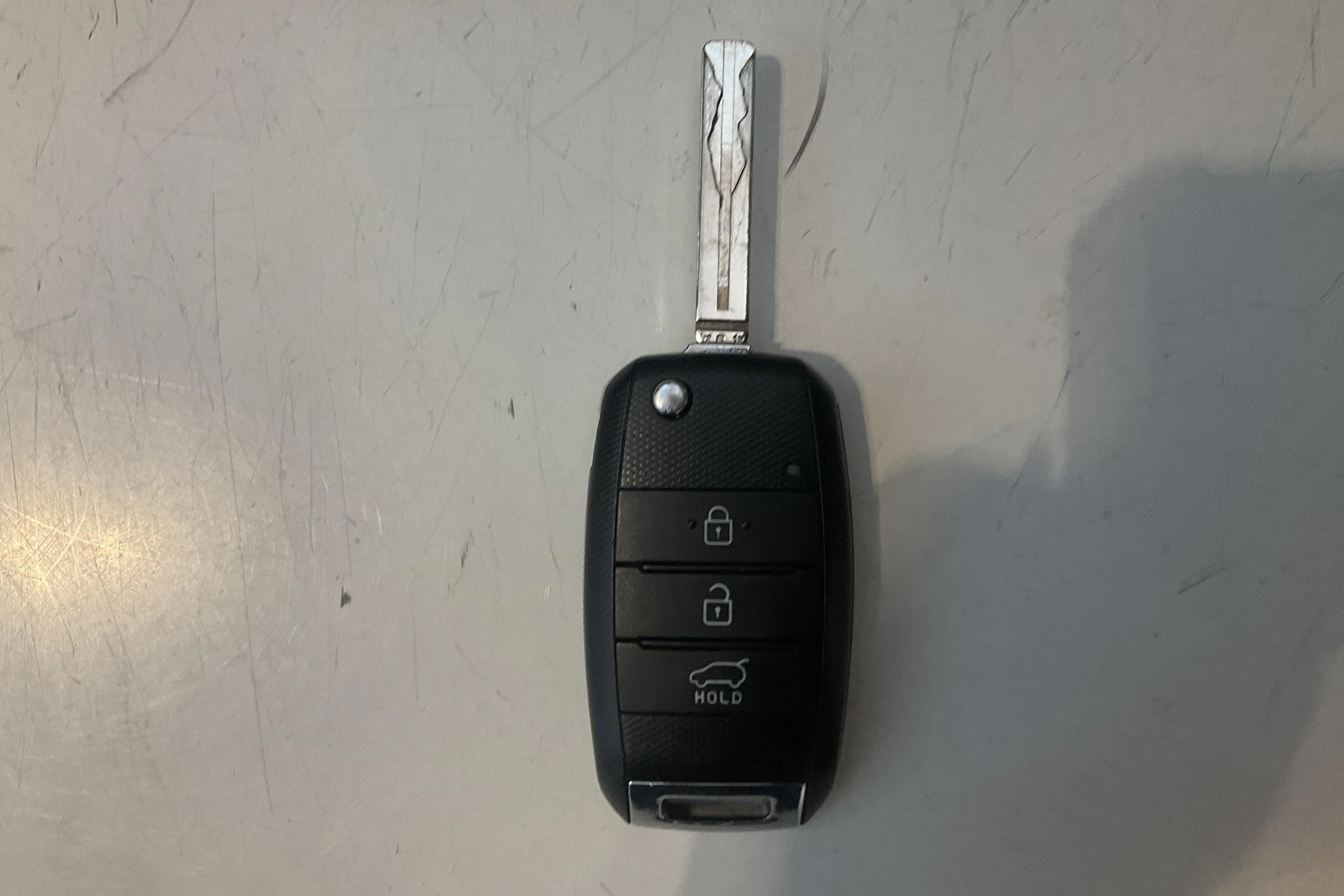 Presentation photo 16 of 16: KIA Carens 1.7 CRDi (136hk) - 241 900 km - Automatic - red - 2017