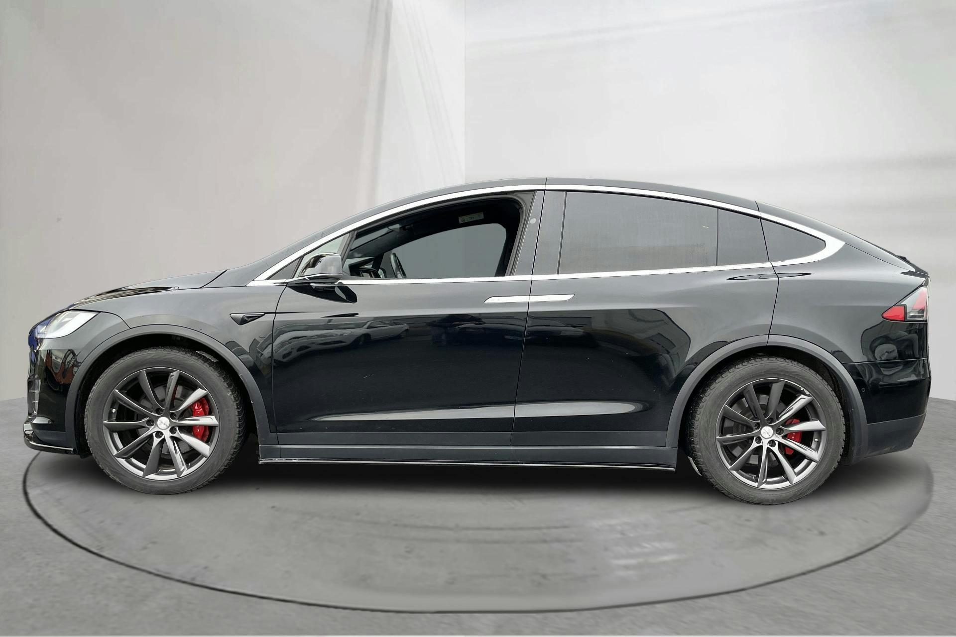 Esittelykuva 2 osoitteesta 21: Tesla Model X Dual Motor Performance AWD - 117 720 km - Automaattinen - musta - 2020