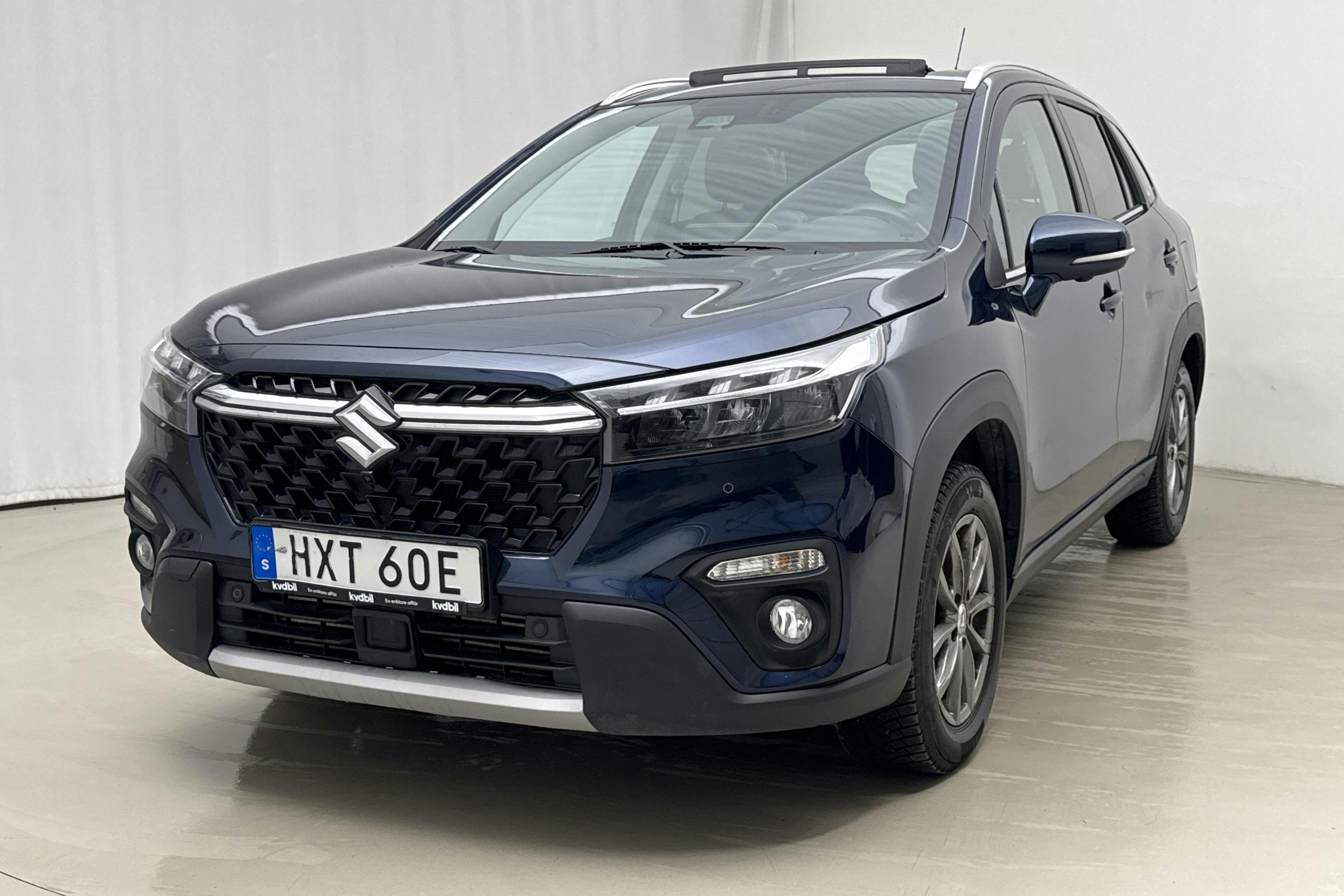 Presentationsfoto 1 av 21: Suzuki S-Cross 1.4 Hybrid 4x4 (129hk) - 5 429 mil - Automat - blå - 2022