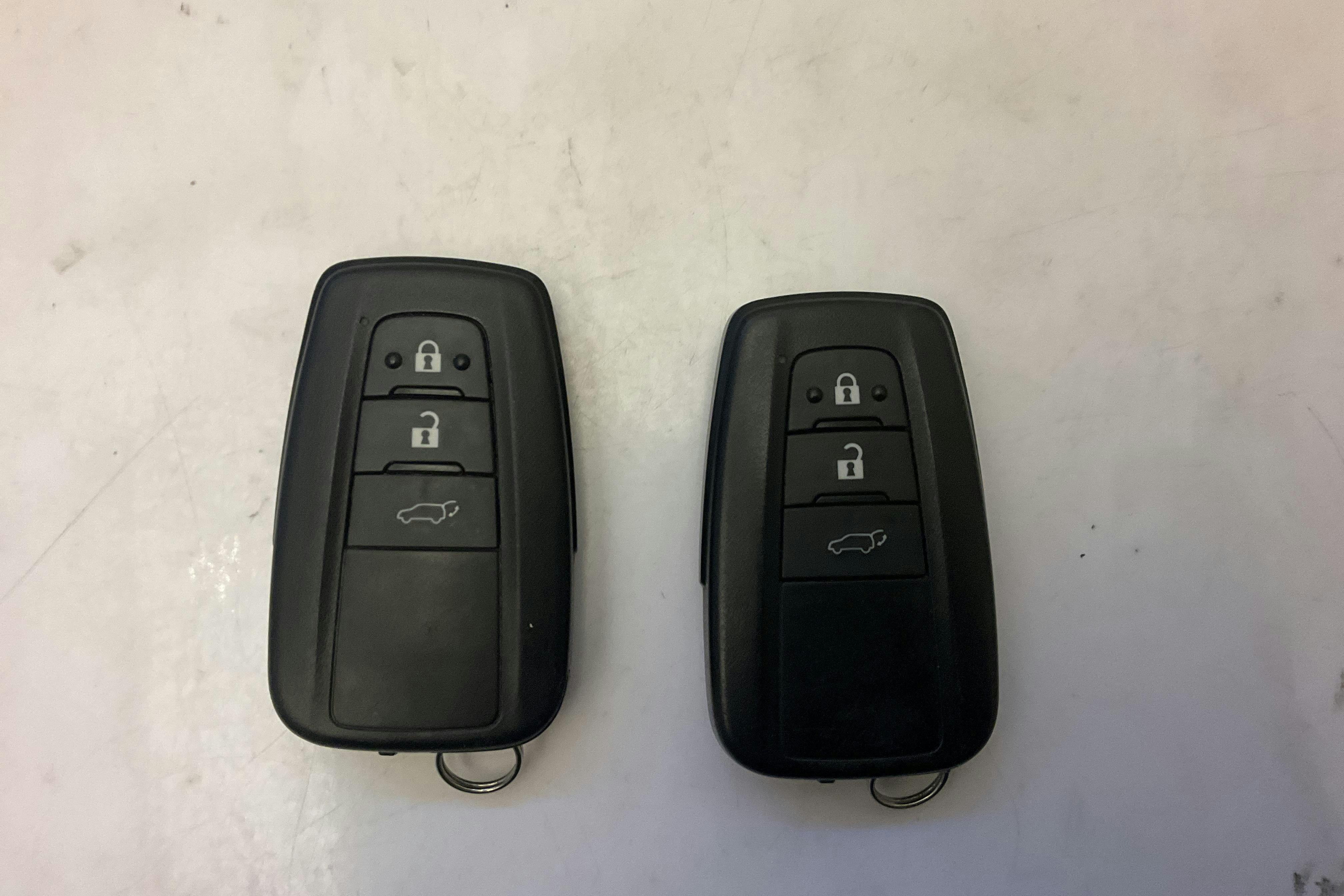 Zdjęcie prezentacyjne 15 z 15: Toyota RAV4 2.5 HSD AWD (222hk) - 98 520 km - Automatyczna - zielony - 2022