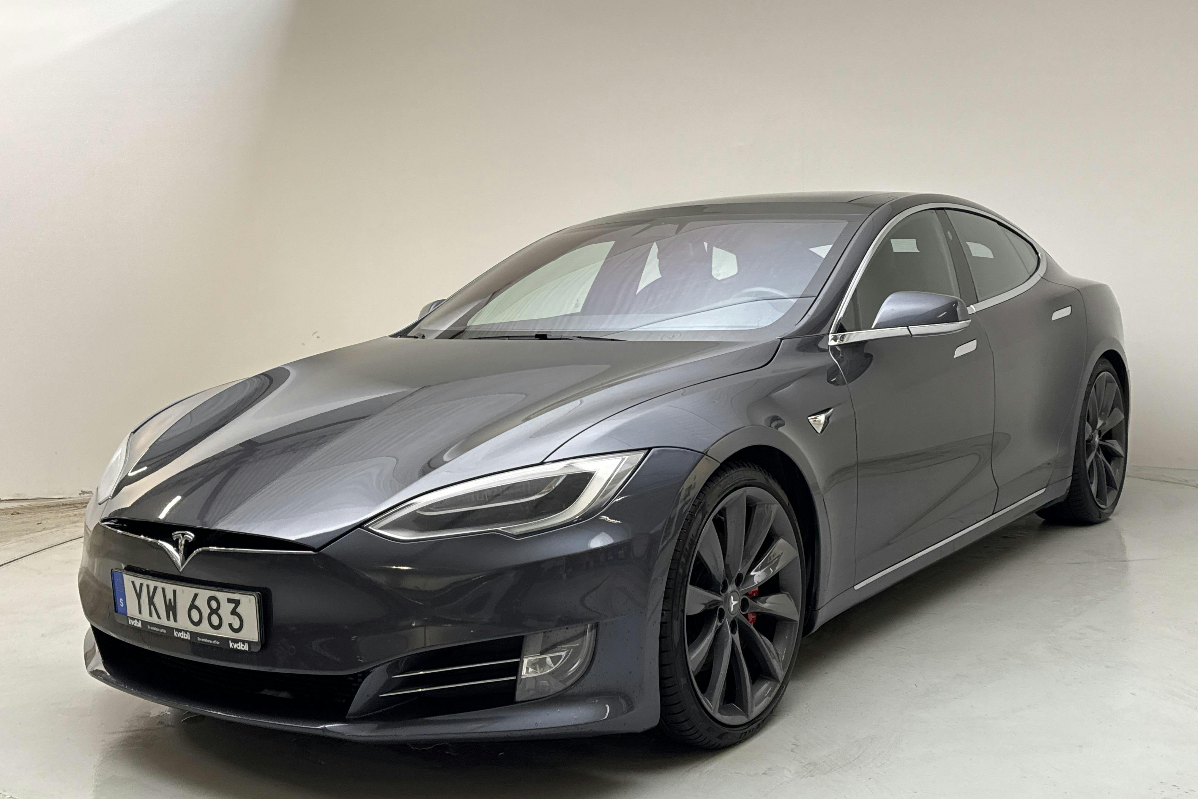 Presentation photo 1 of 19: Tesla Model S P100D - 149 010 km - Automatic - gray - 2017