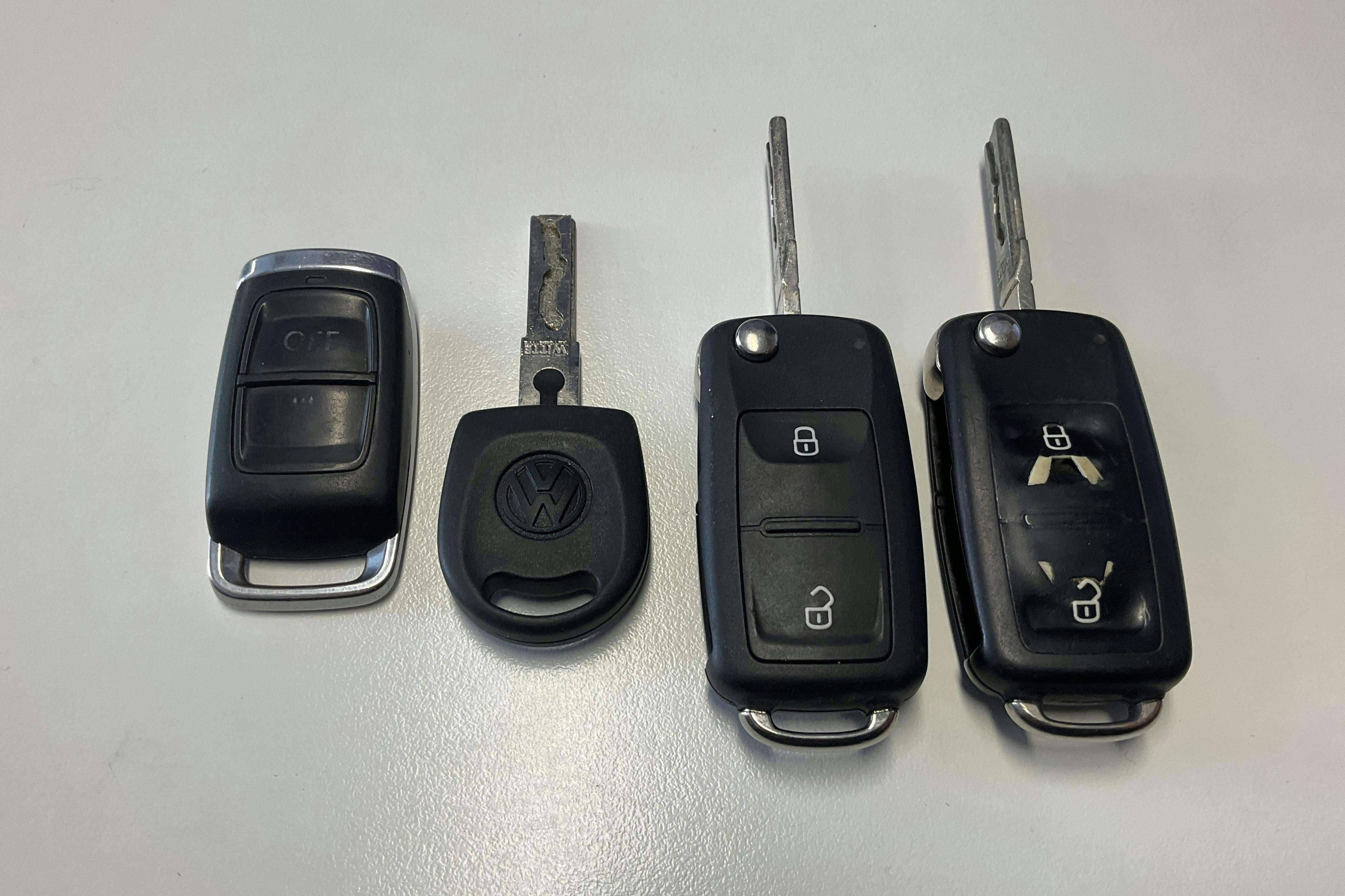 Presentation photo 12 of 12: VW Transporter T6 2.0 TDI BMT Skåp (150hk) - 214 010 km - Manual - black - 2017