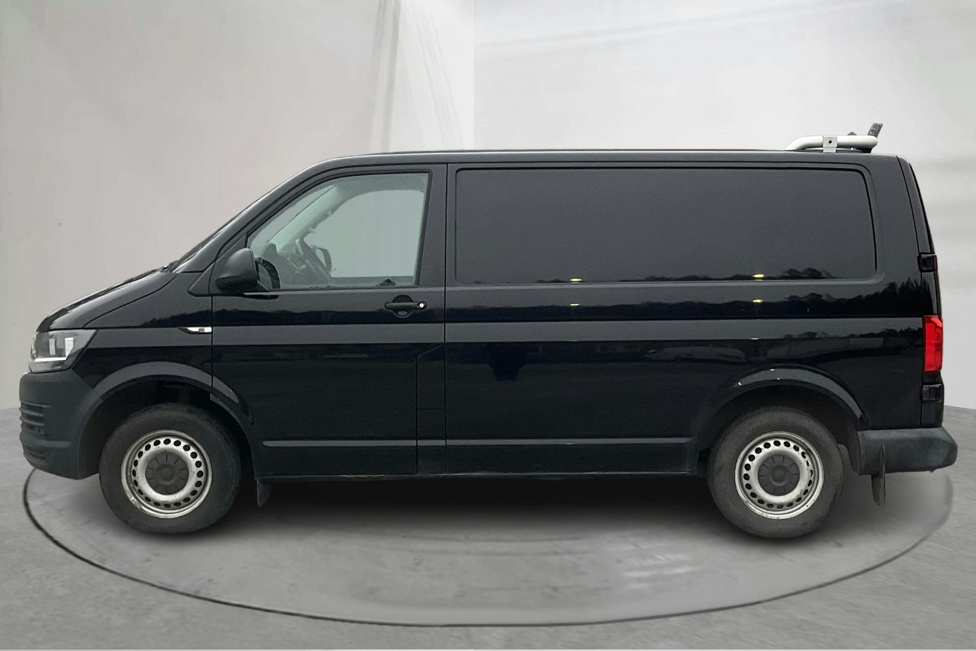 Presentation photo 2 of 12: VW Transporter T6 2.0 TDI BMT Skåp (150hk) - 214 010 km - Manual - black - 2017