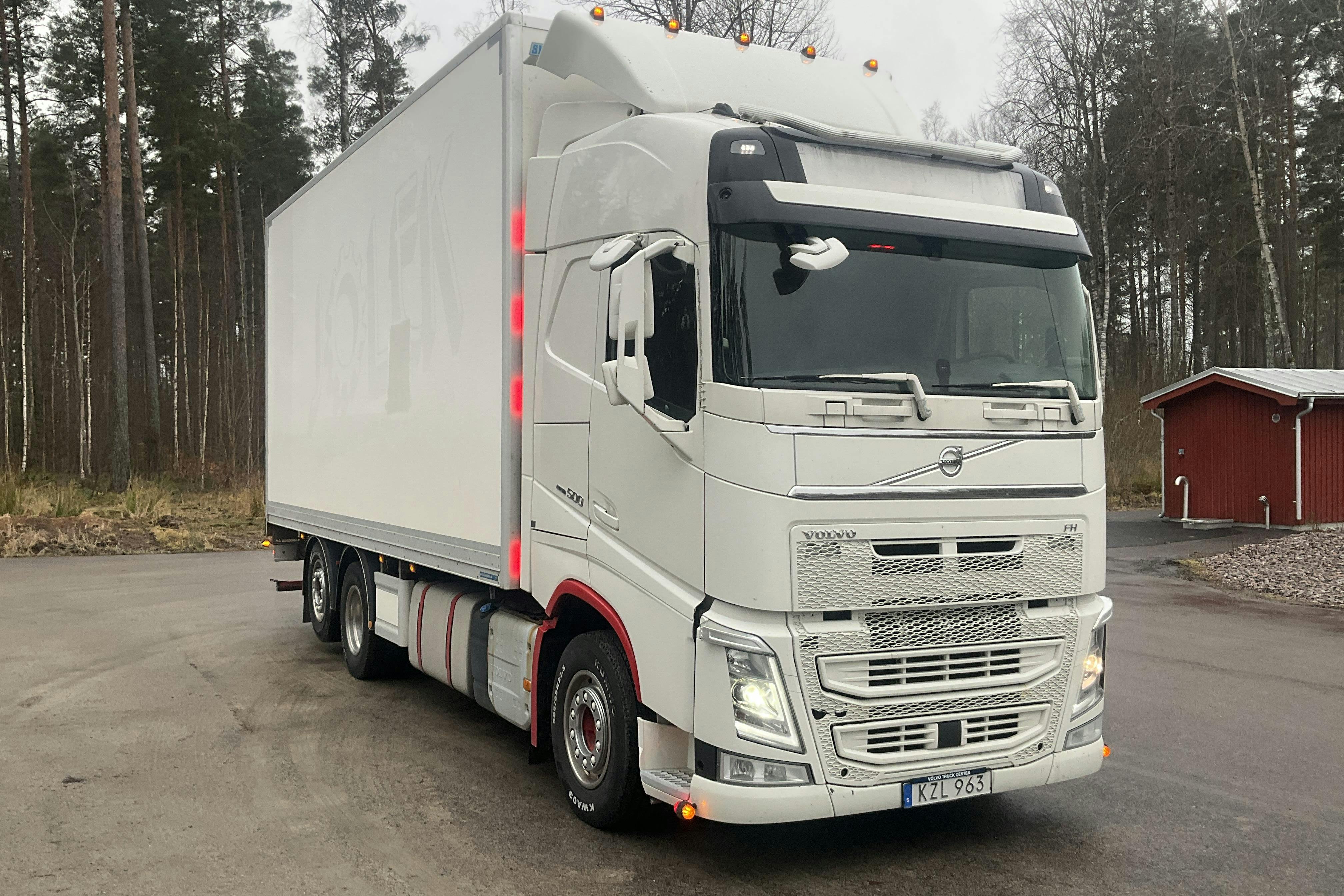 Präsentationsfoto 2 von 39: Volvo FH500 - 938 677 Kilometer - Verkaufsautomat - Weiß - 2015