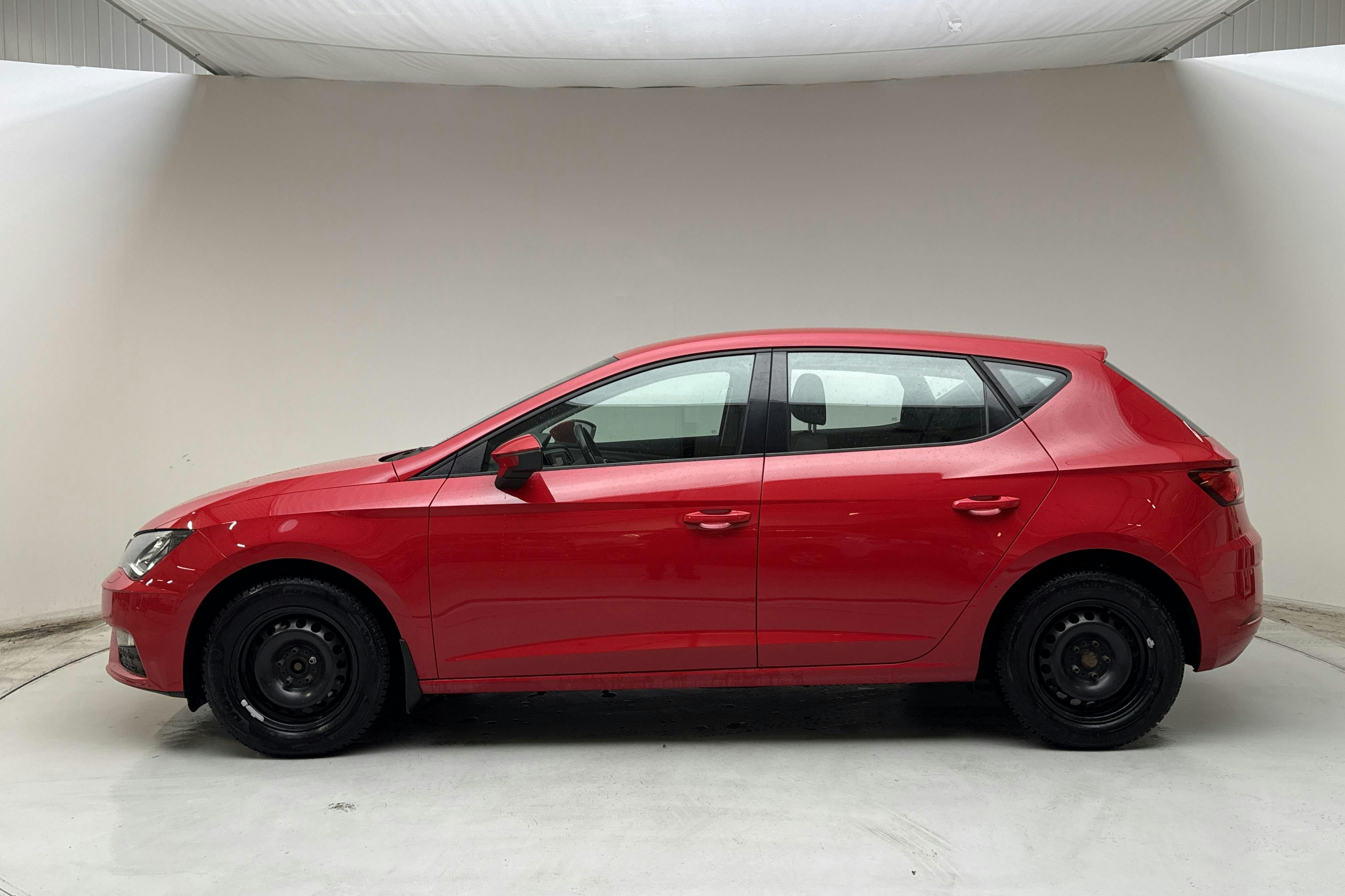 Presentation photo 2 of 12: Seat Leon 1.5 TGI (130hk) - 81 240 km - Manual - red - 2020