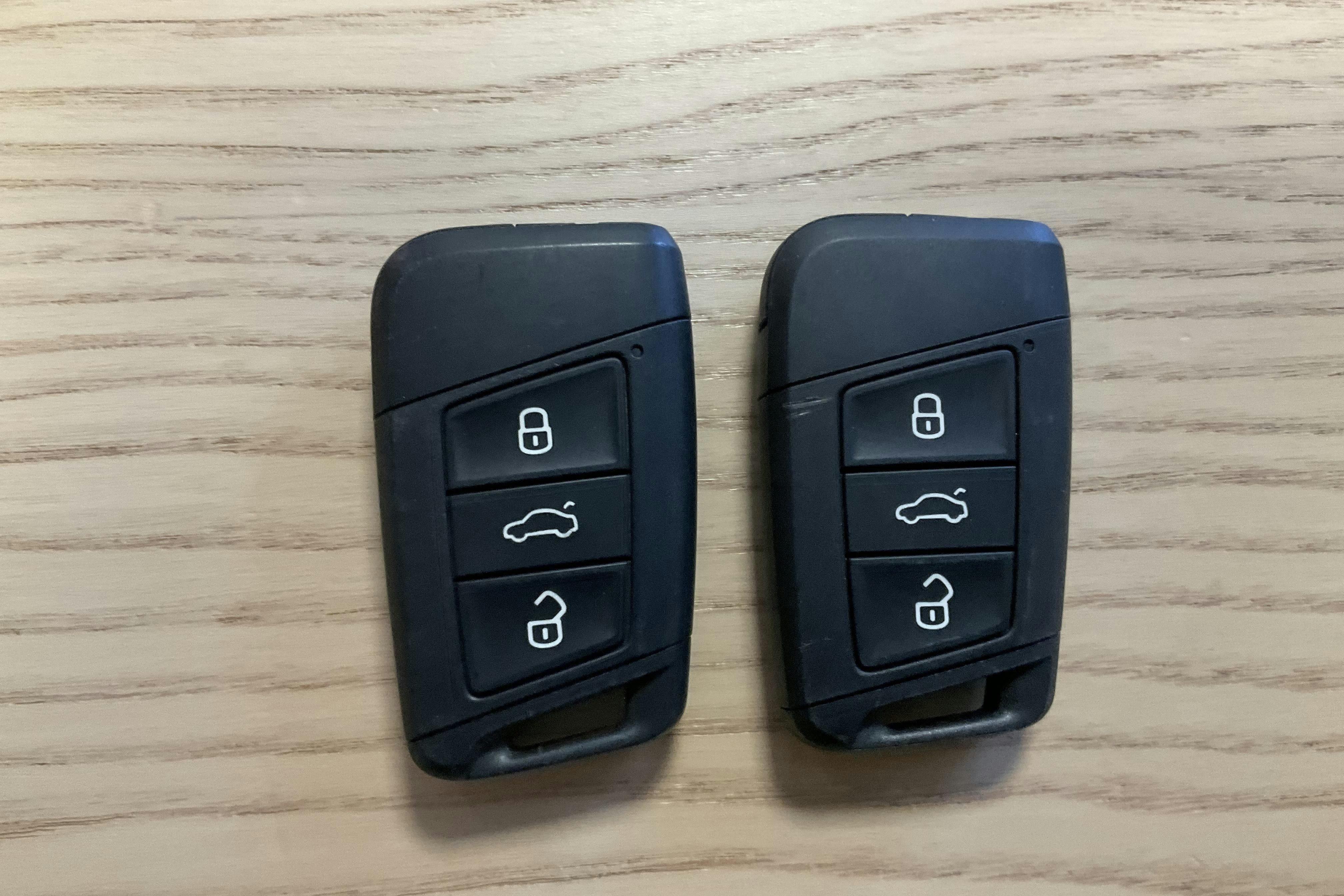 Presentationsfoto 16 av 16: VW Passat 1.4 GTE Sportscombi (218hk) - 5 806 mil - Automat - röd - 2022