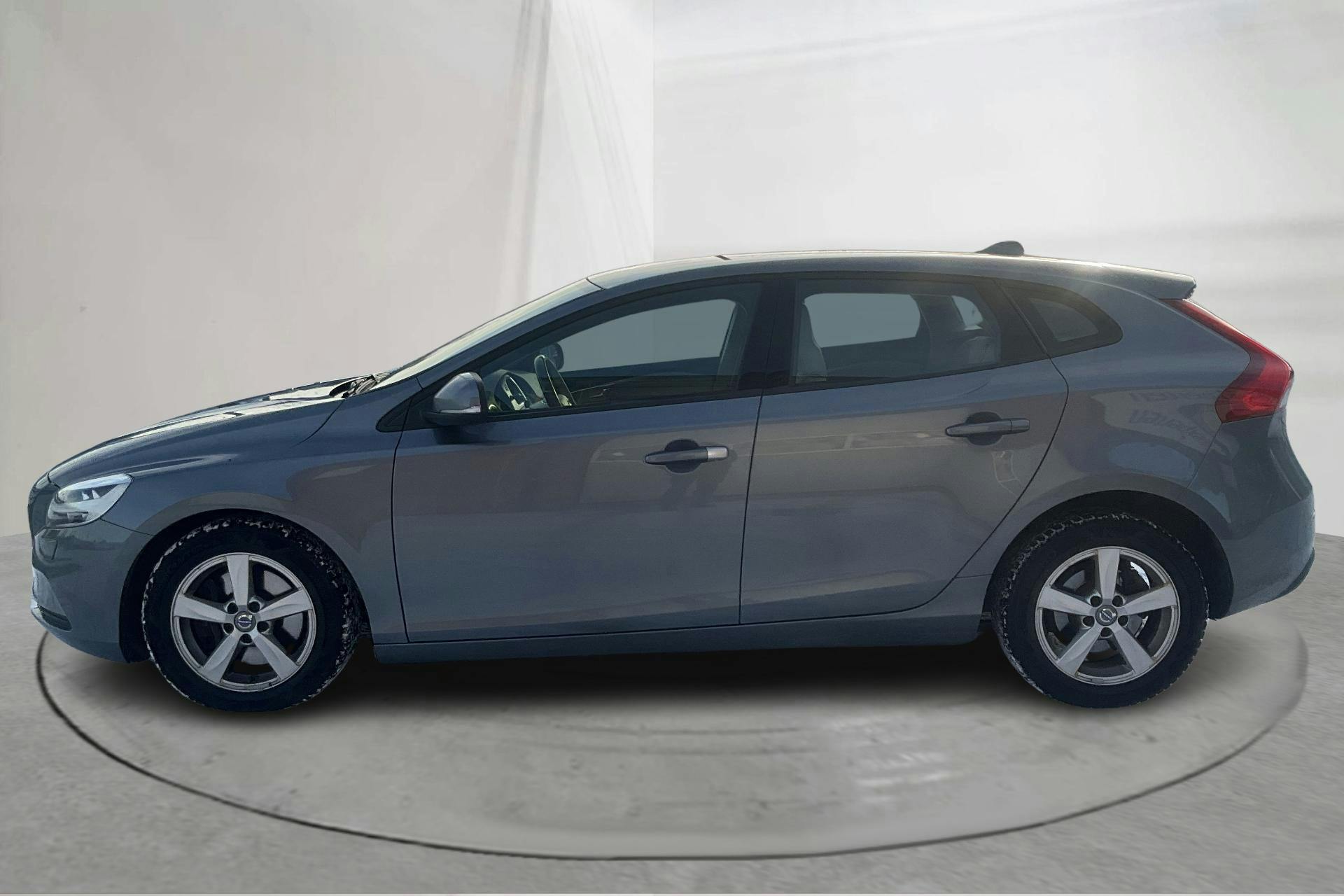 Presentation photo 2 of 14: Volvo V40 D2 (120hk) - 197 150 km - Automatic - gray - 2017
